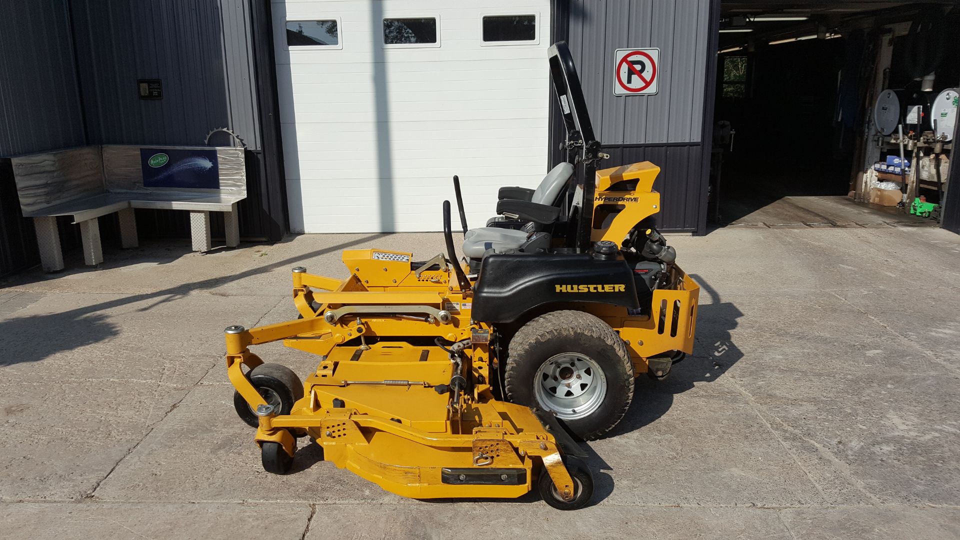 2013 Hustler Turf Equipment Kawasaki FX1000 Super Z™ 104 in Mazeppa, Minnesota - Photo 4