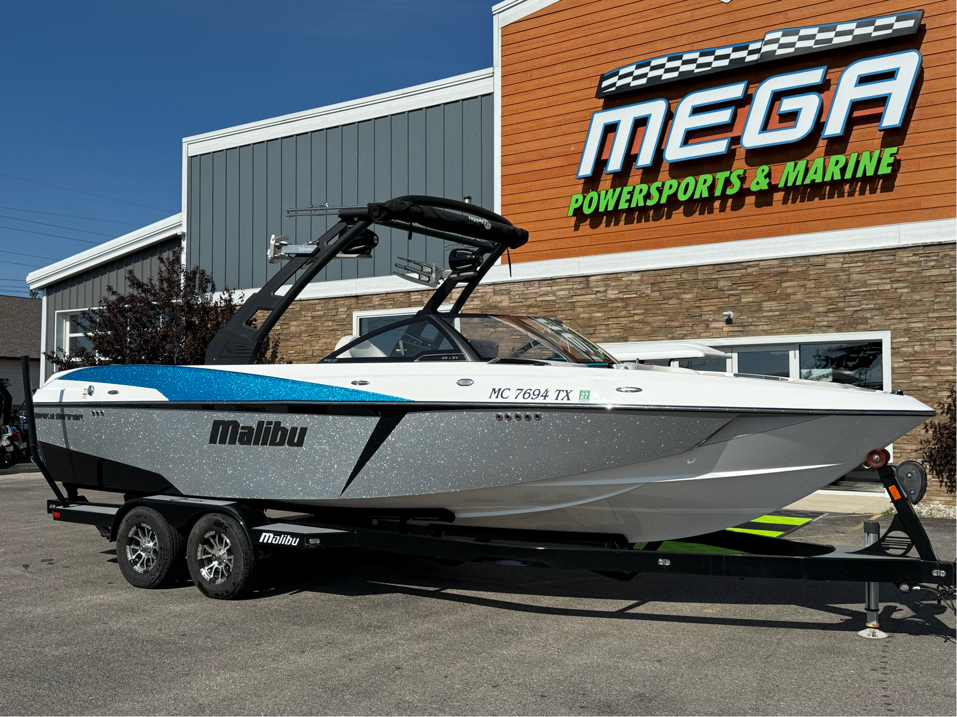 2017 Malibu Wakesetter 25 LSV in Gaylord, Michigan - Photo 2