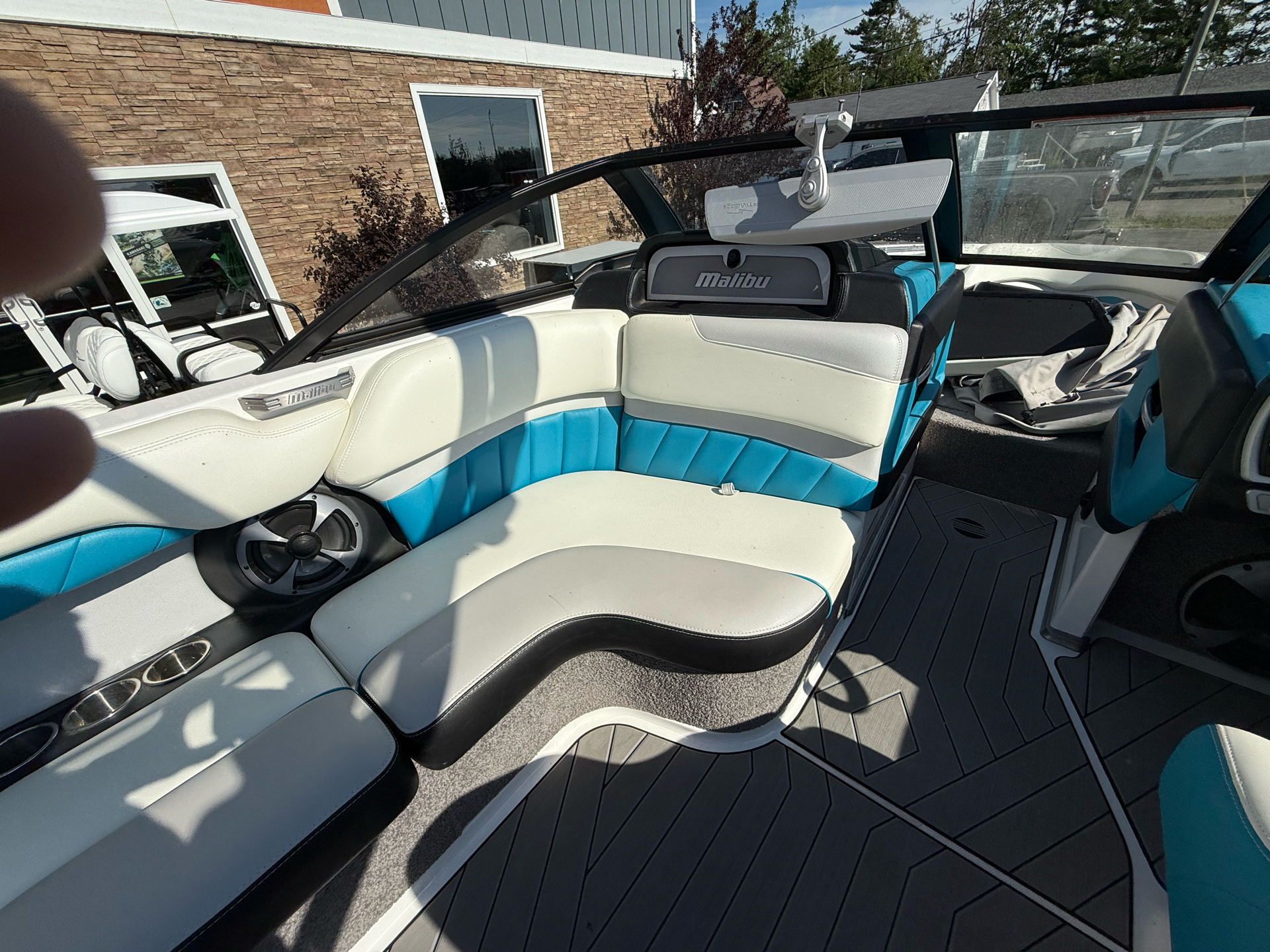 2017 Malibu Wakesetter 25 LSV in Gaylord, Michigan - Photo 7