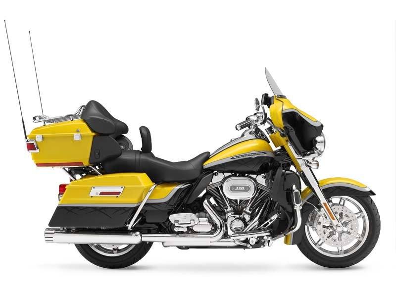 2012 Harley-Davidson CVO™ Ultra Classic® Electra Glide® in Canton, Ohio - Photo 3