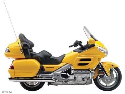 2010 Honda Gold Wing® Audio Comfort in Davenport, Iowa - Photo 2