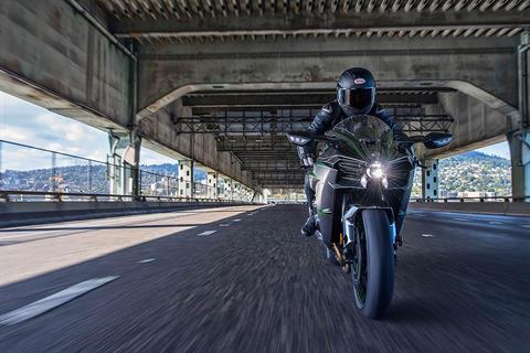 2023 Kawasaki Ninja H2 Carbon in Freeport, Illinois - Photo 7