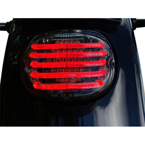 CUSTOM DYNAMICS PROBEAM® LED TAILLIGHTS WITH INTEGRATED TURN