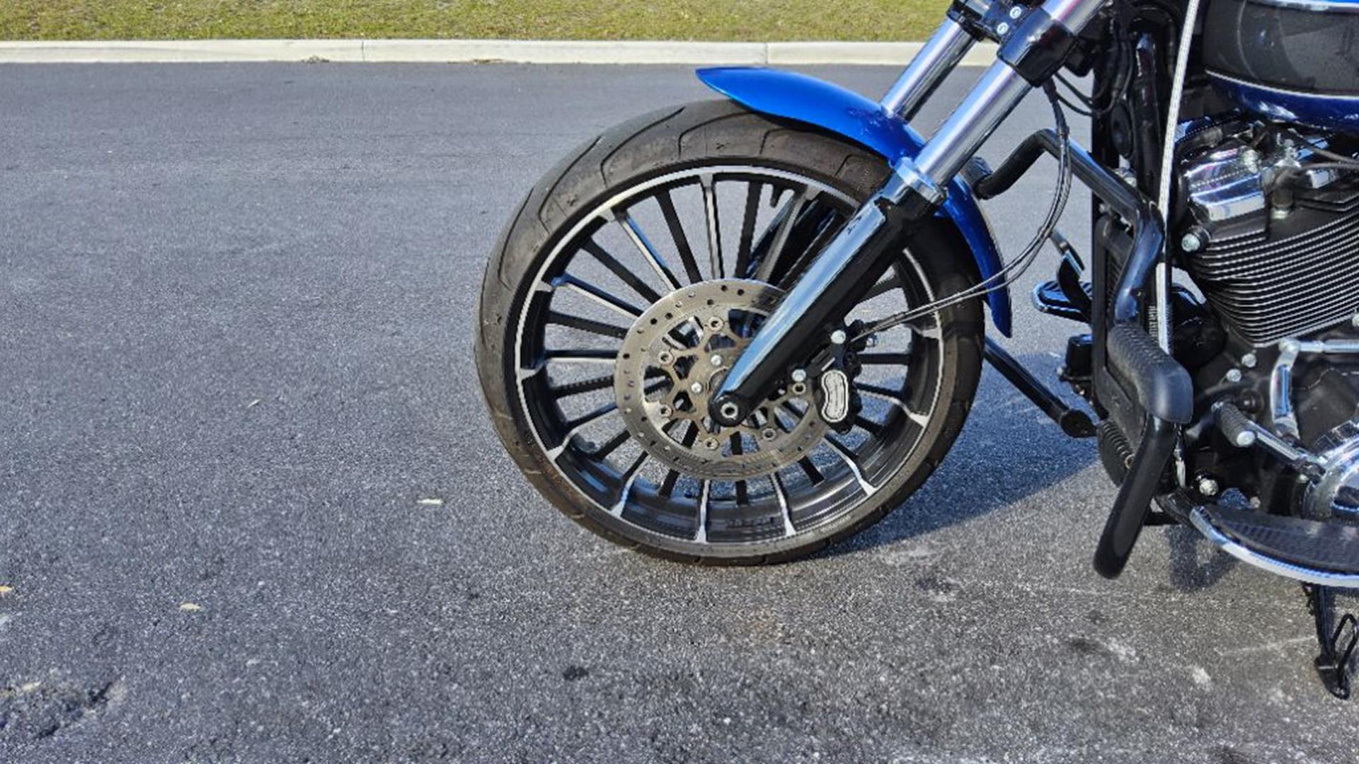 2024 Harley-Davidson Breakout® 7