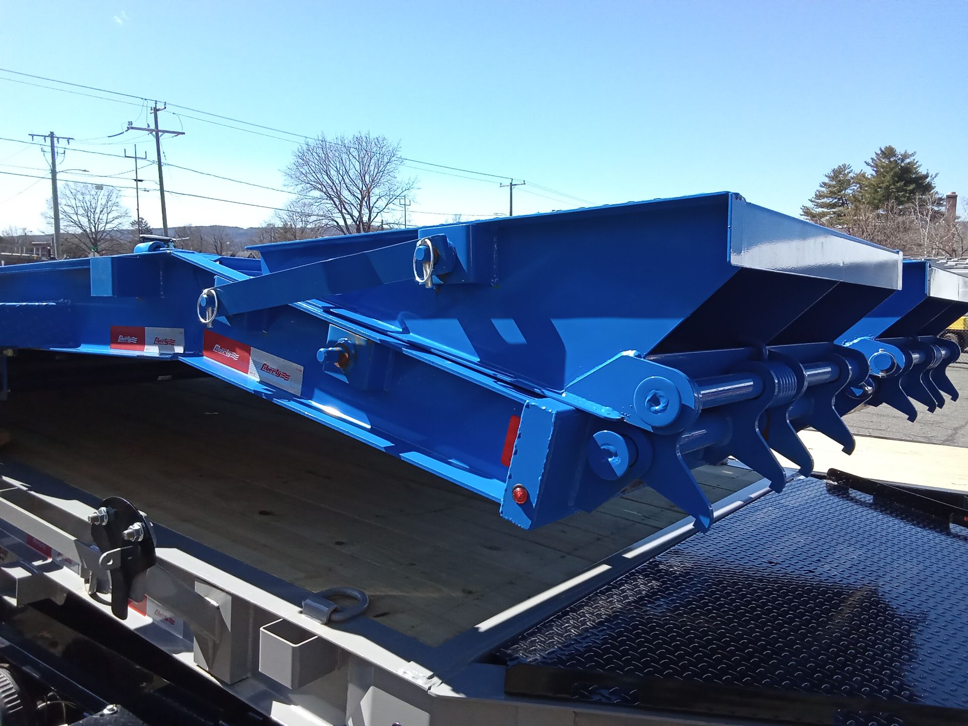 15.4K Tilt Trailer photo 3