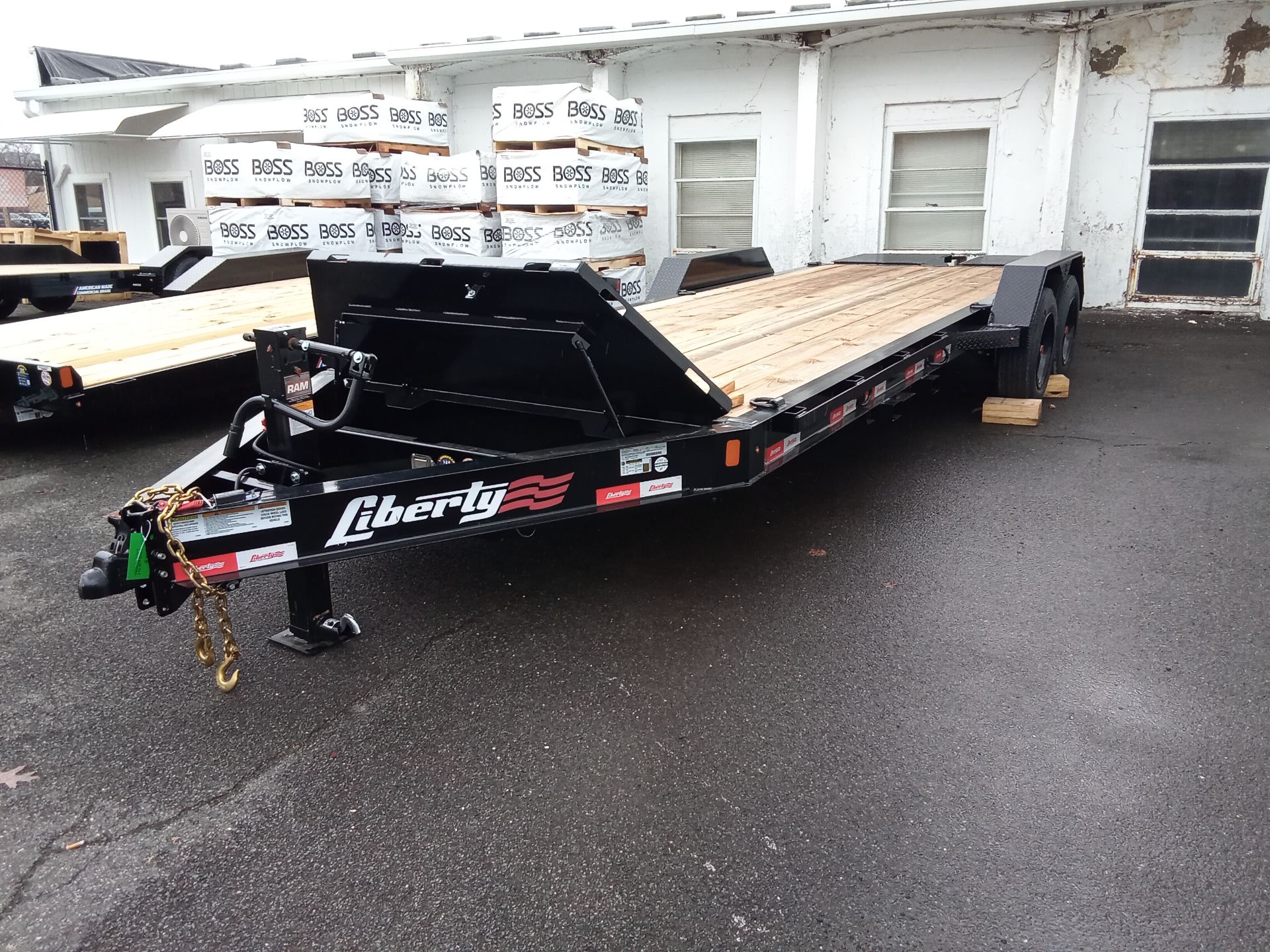 17.5K Dovetail Trailer