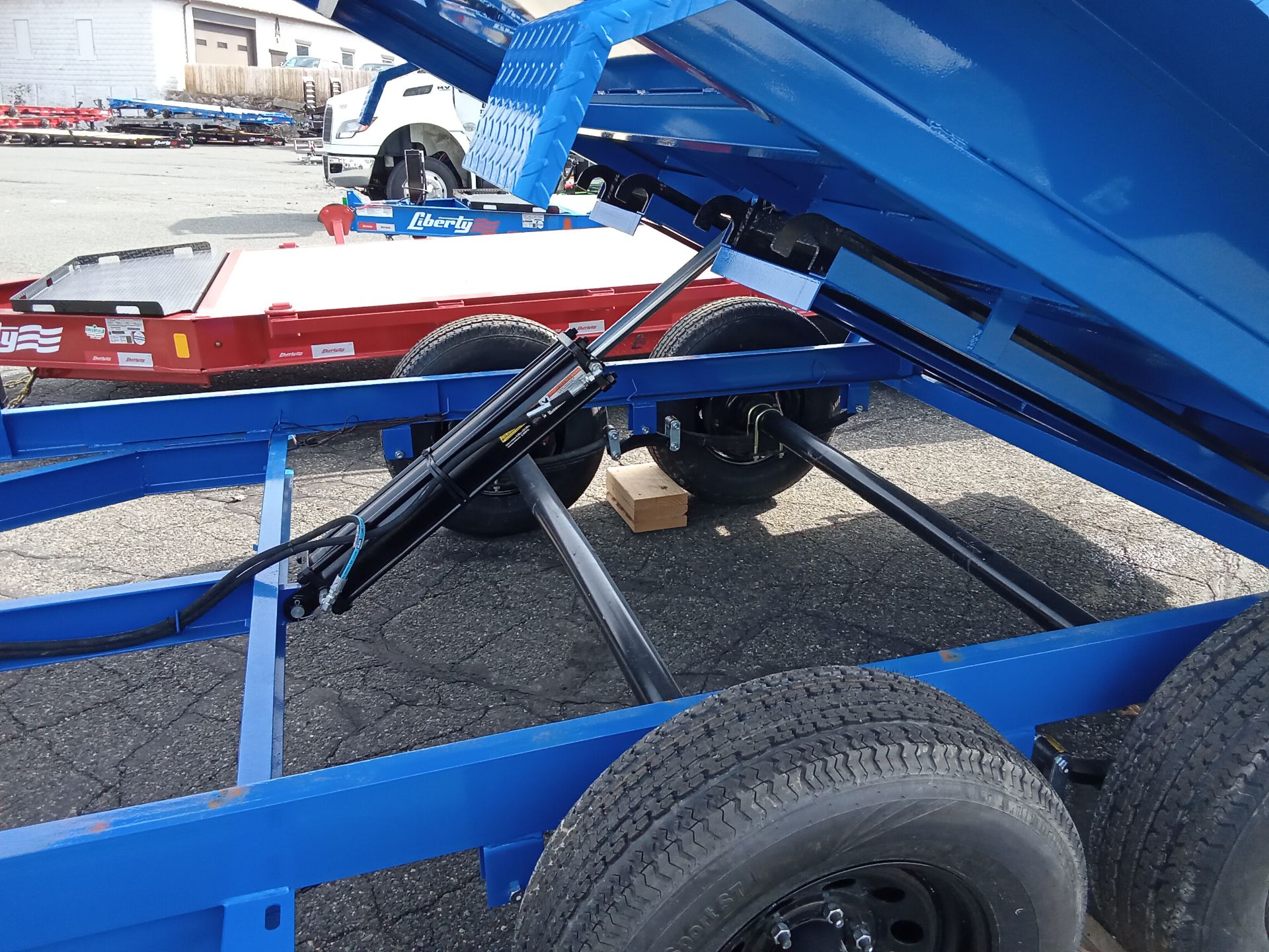 10.0K Dump Trailer photo 6