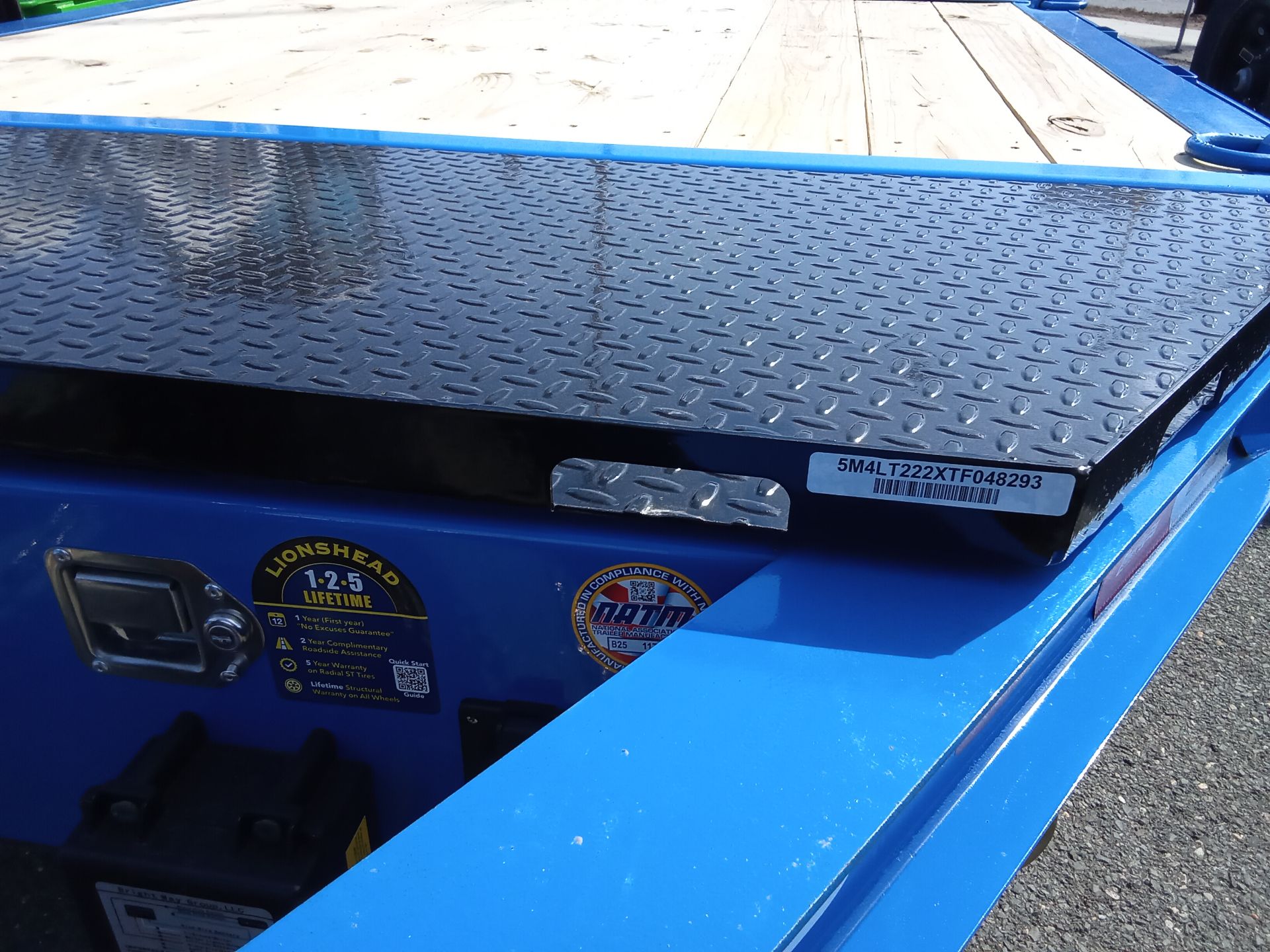 15.4K Tilt Trailer photo 4