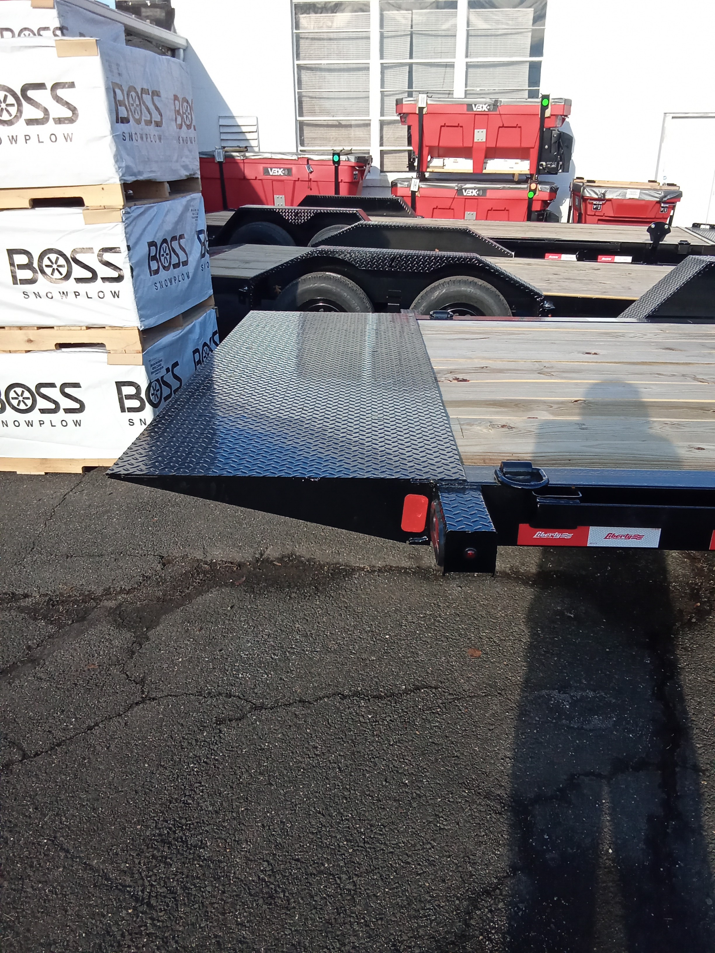 15.4K Tilt Trailer photo 4