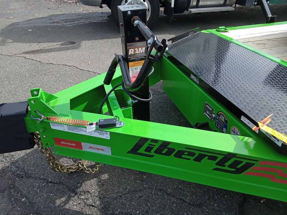 17.5K Tilt Trailer photo 5