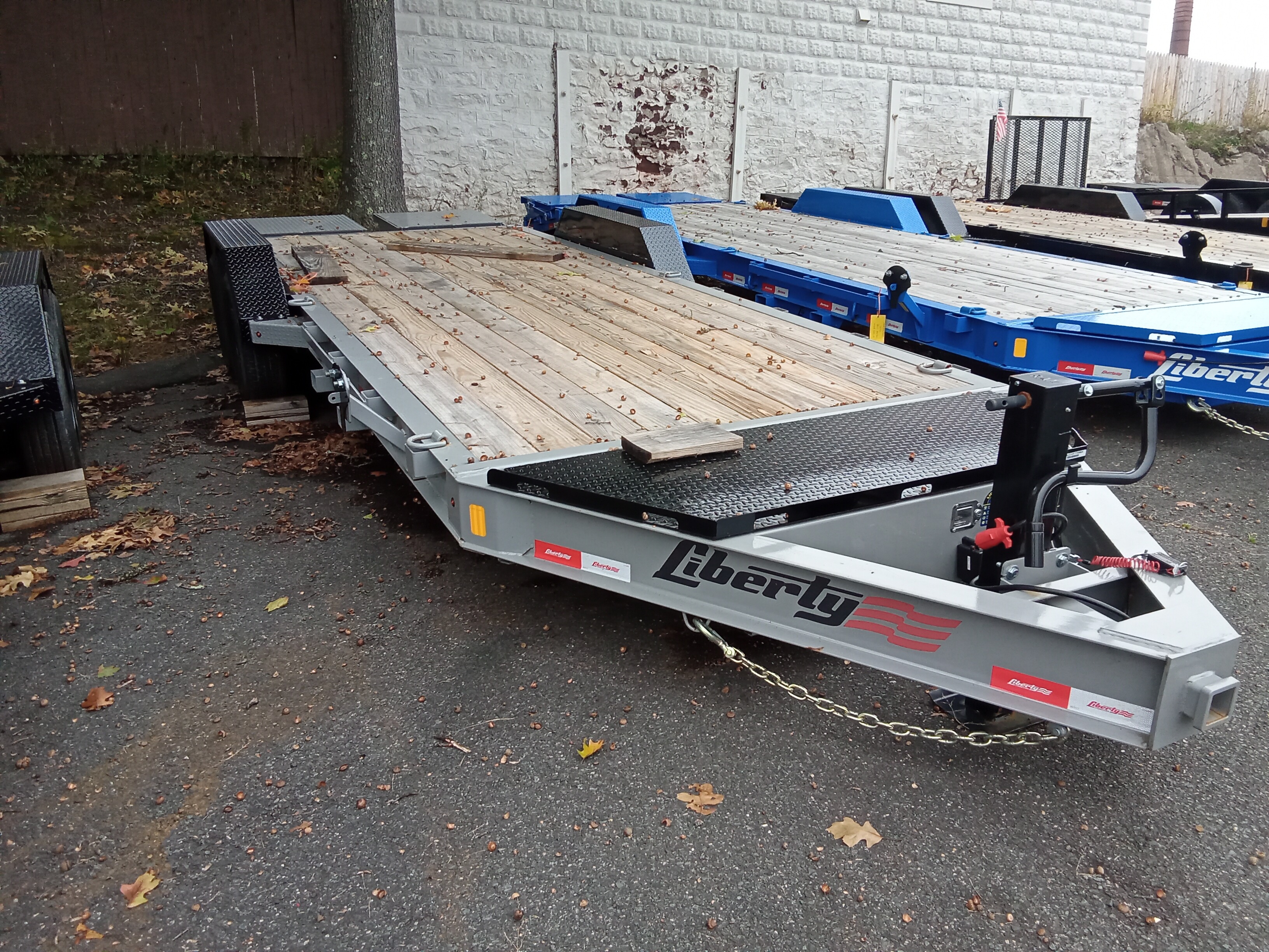 15.4K Dovetail Trailer photo 3