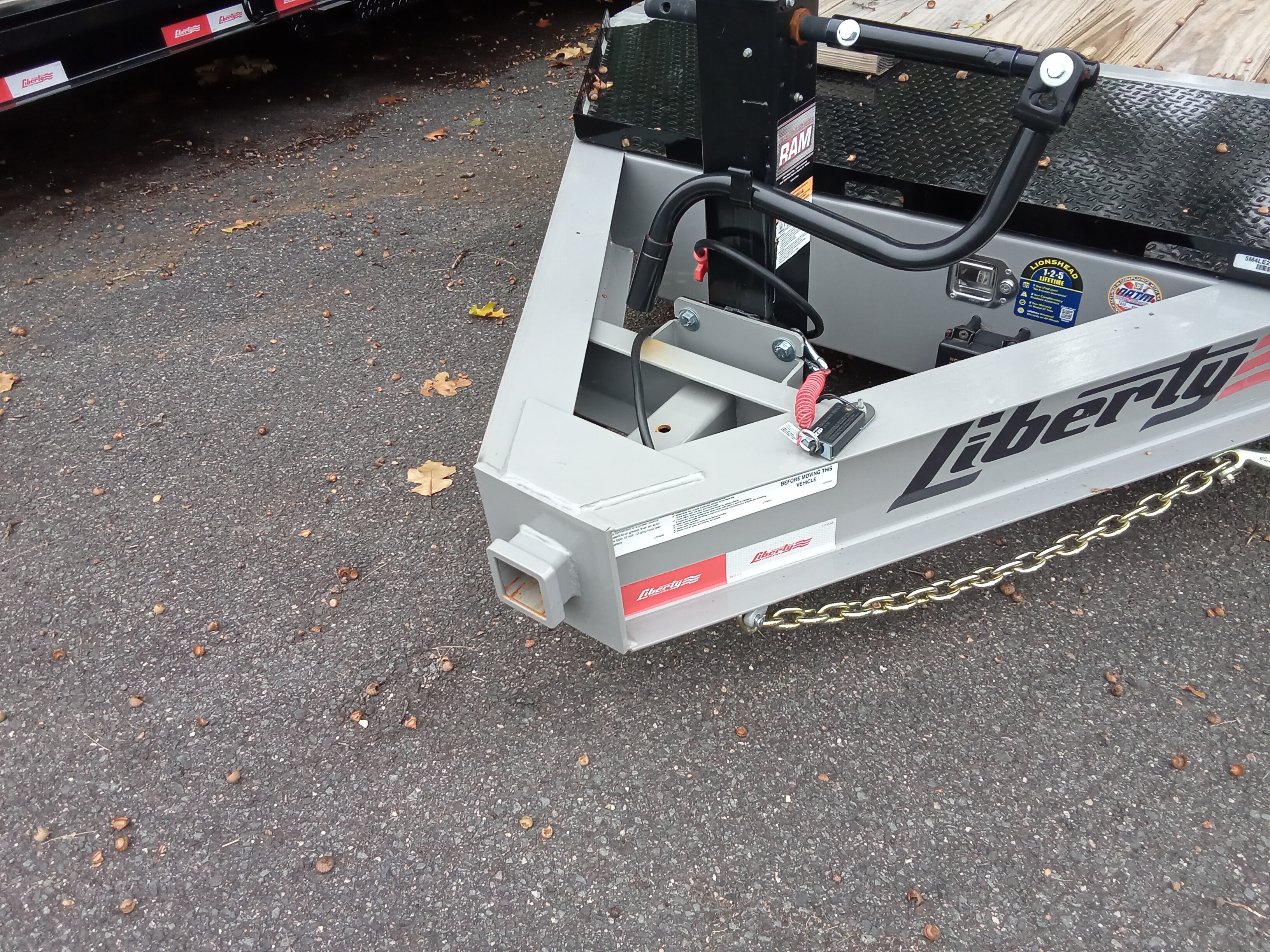 15.4K Dovetail Trailer photo 5
