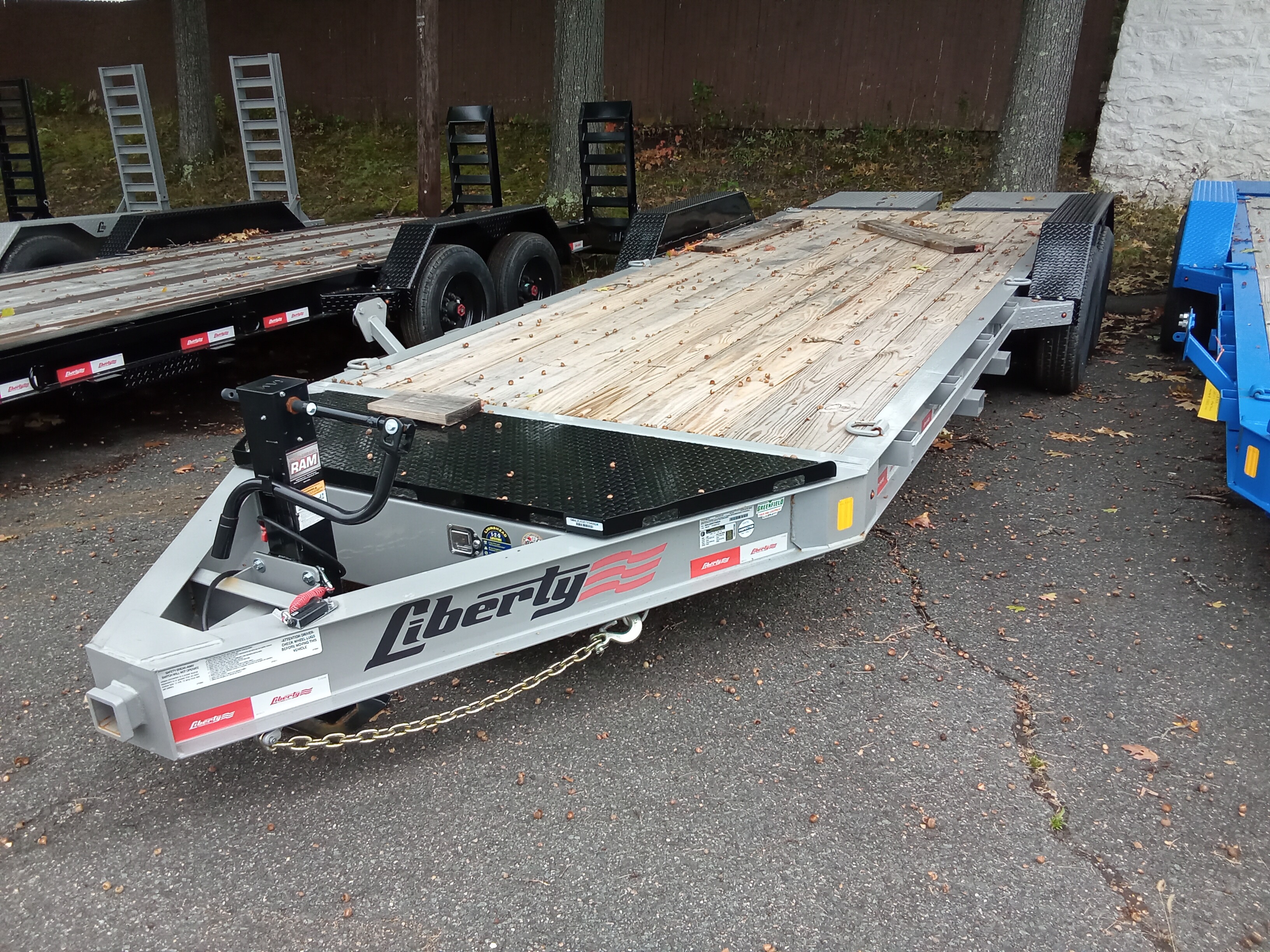 15.4K Dovetail Trailer photo 6