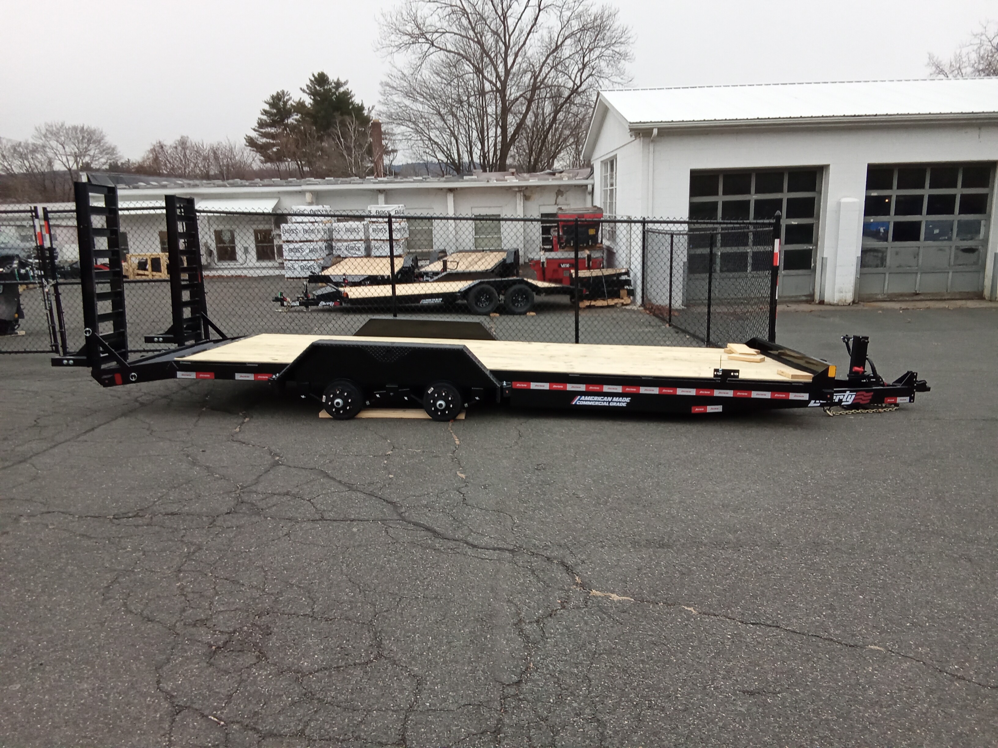 14K Dovetail Trailer