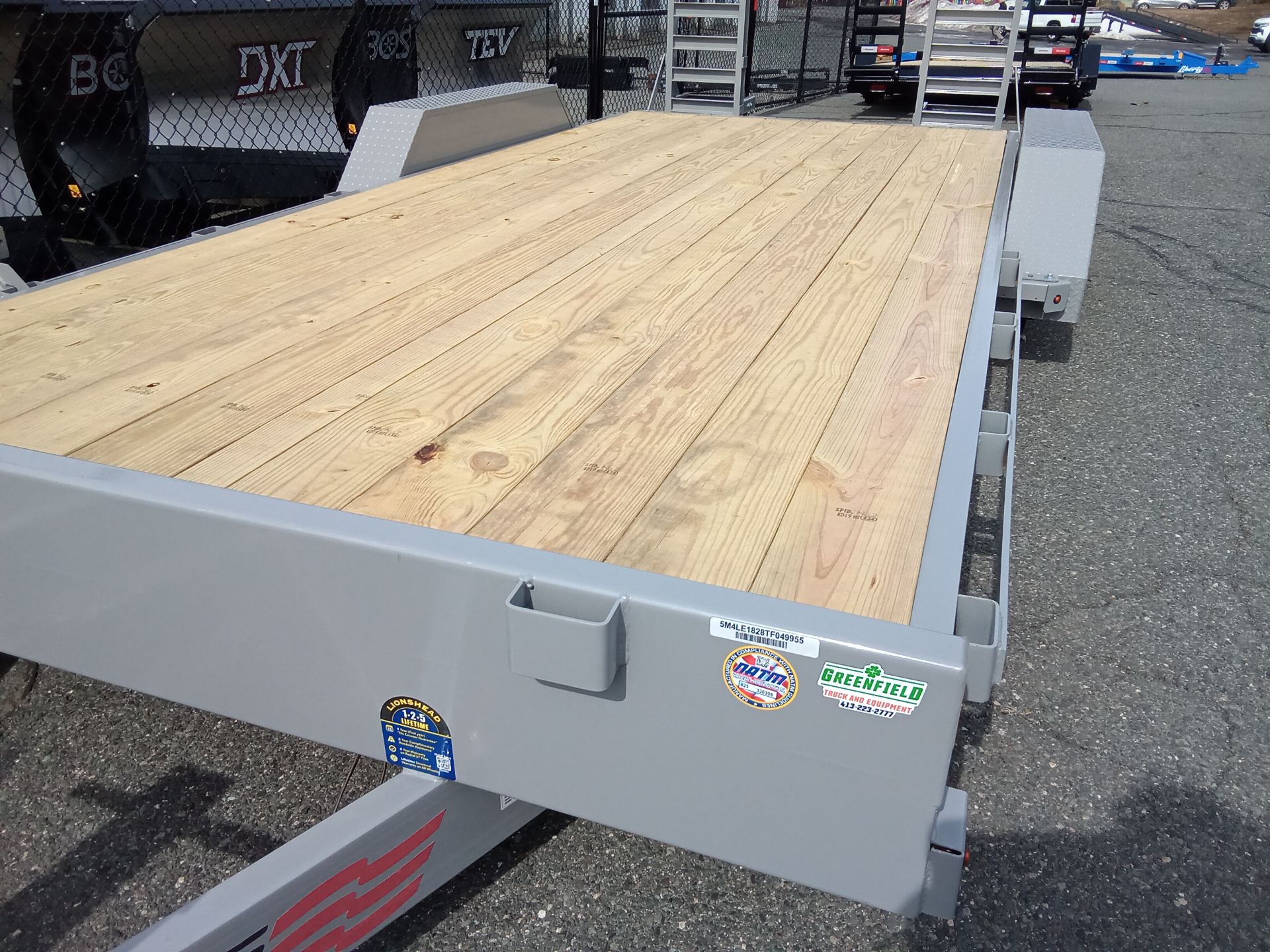 14K Dovetail Trailer photo 5