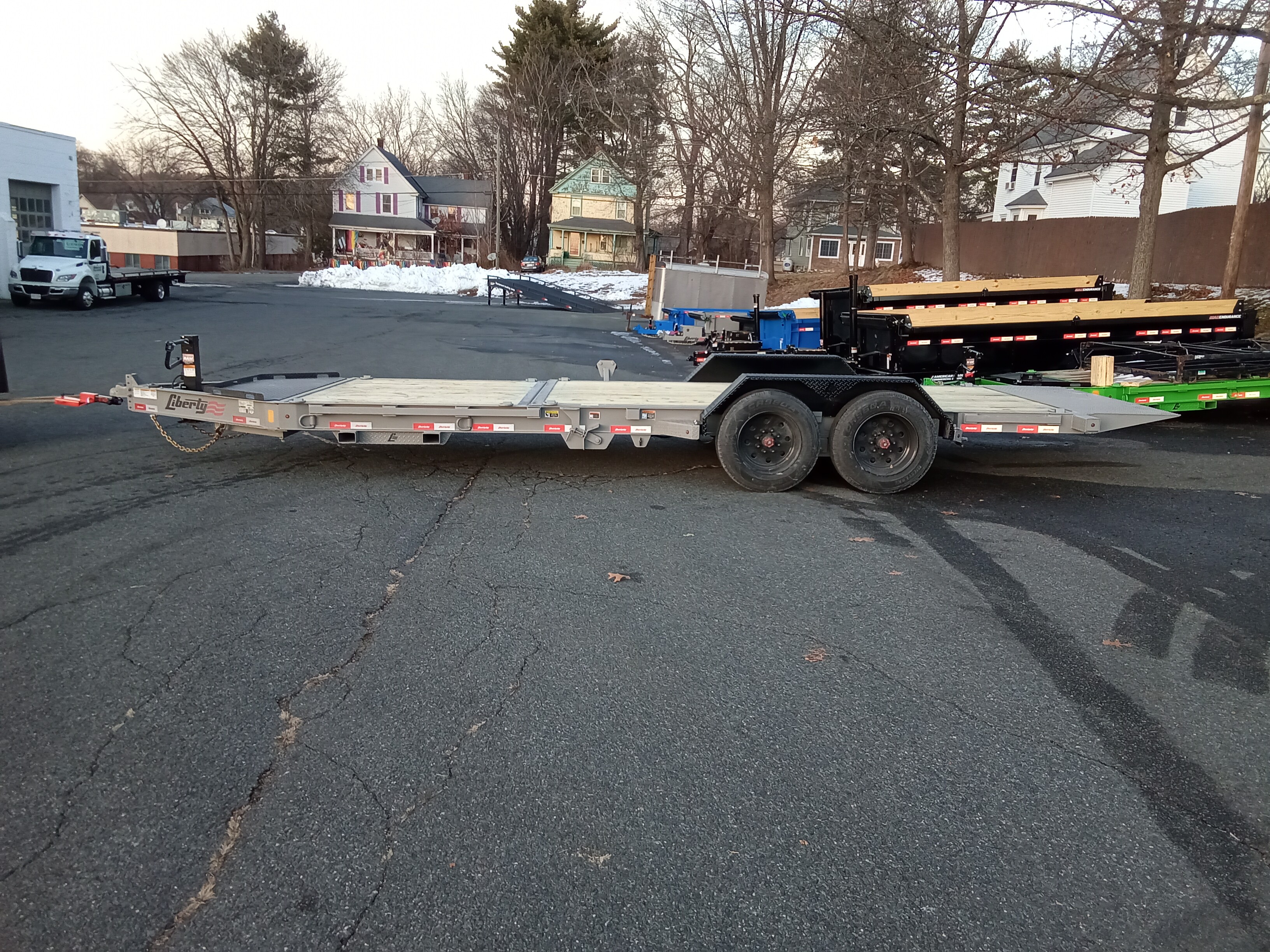17.5K Tilt Trailer photo 2