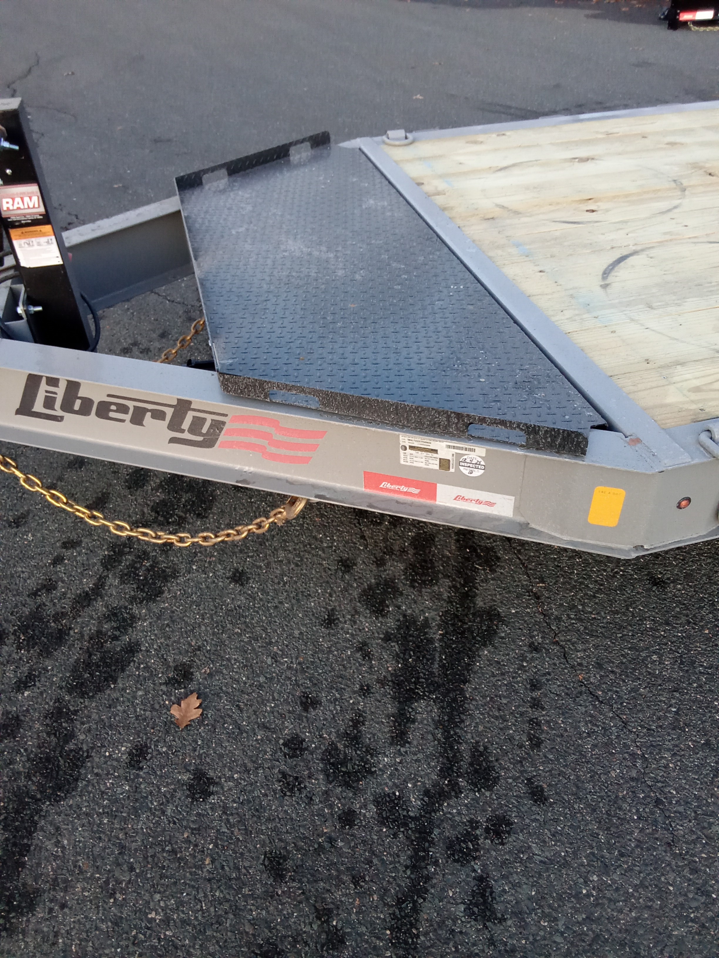 17.5K Tilt Trailer photo 9