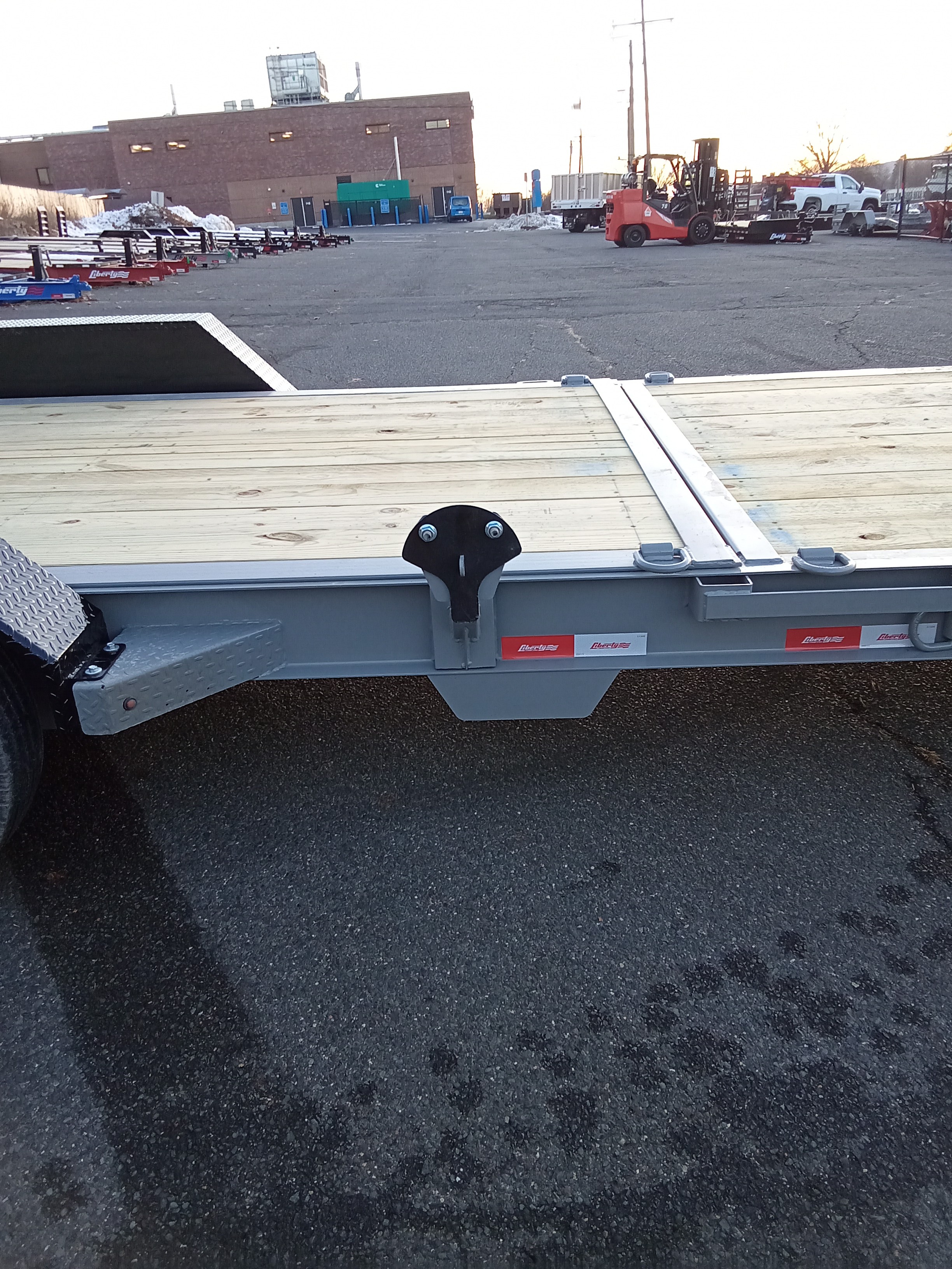 17.5K Tilt Trailer photo 2