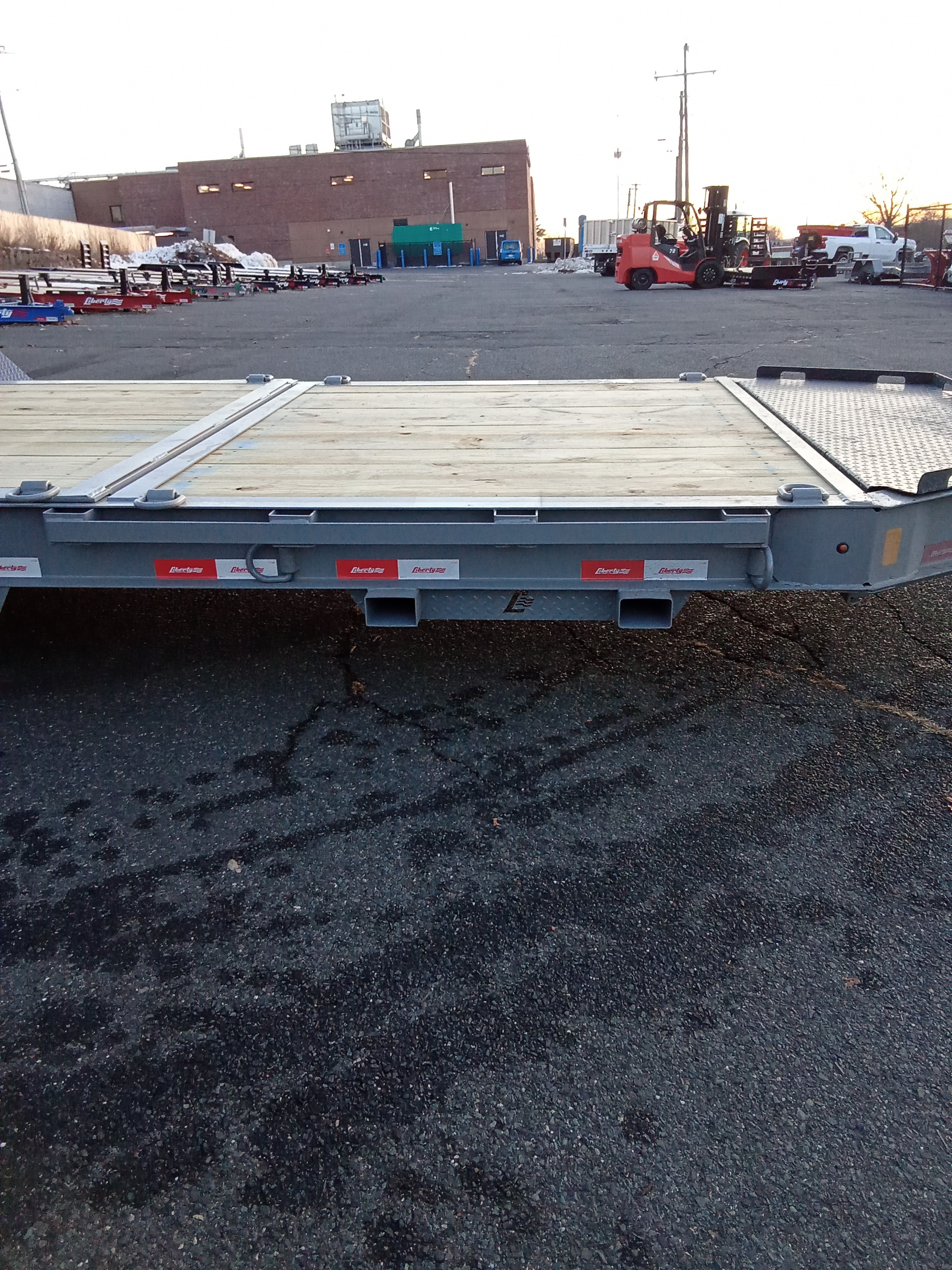 17.5K Tilt Trailer photo 3