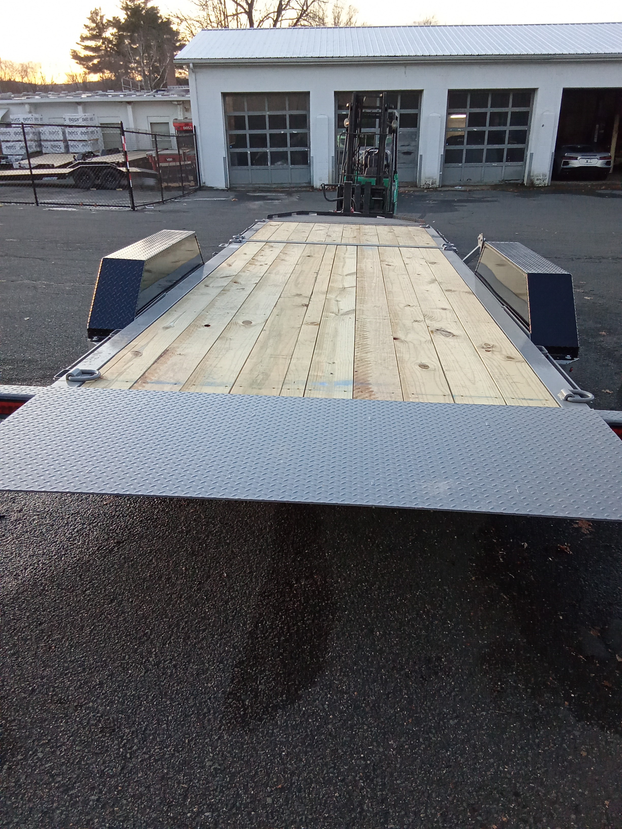 17.5K Tilt Trailer photo 4