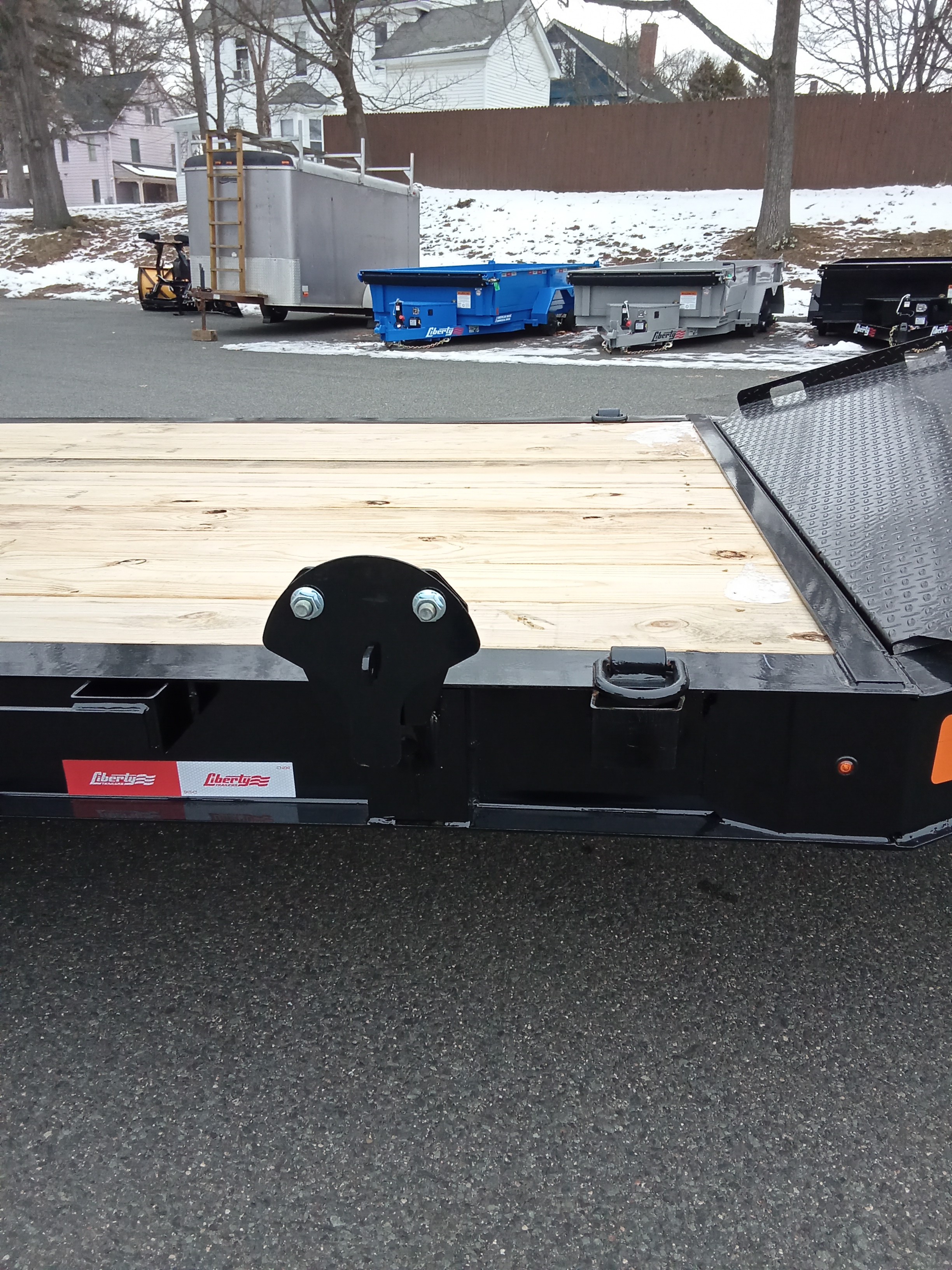 17.5K Dovetail Trailer photo 7