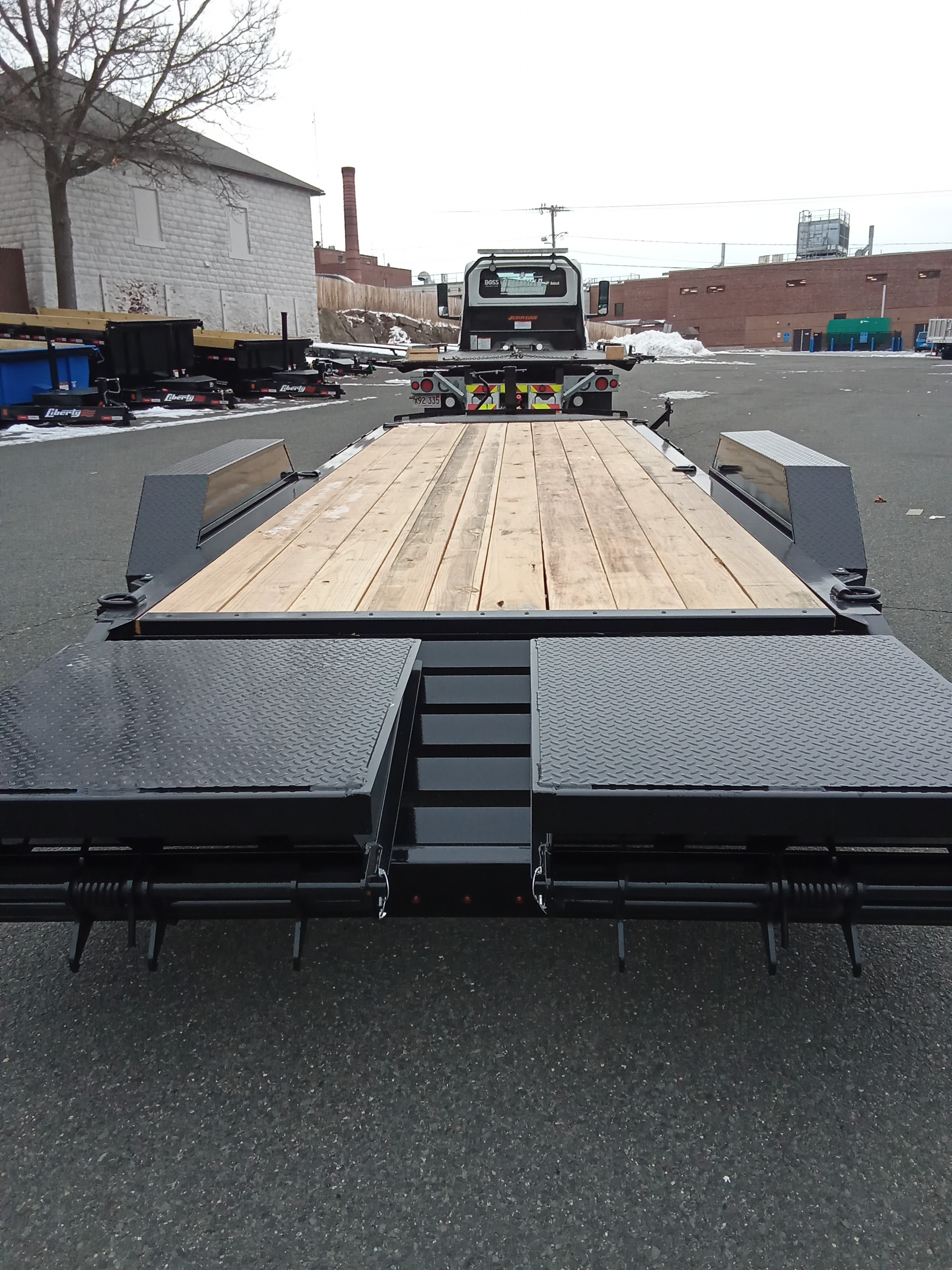 17.5K Dovetail Trailer photo 9