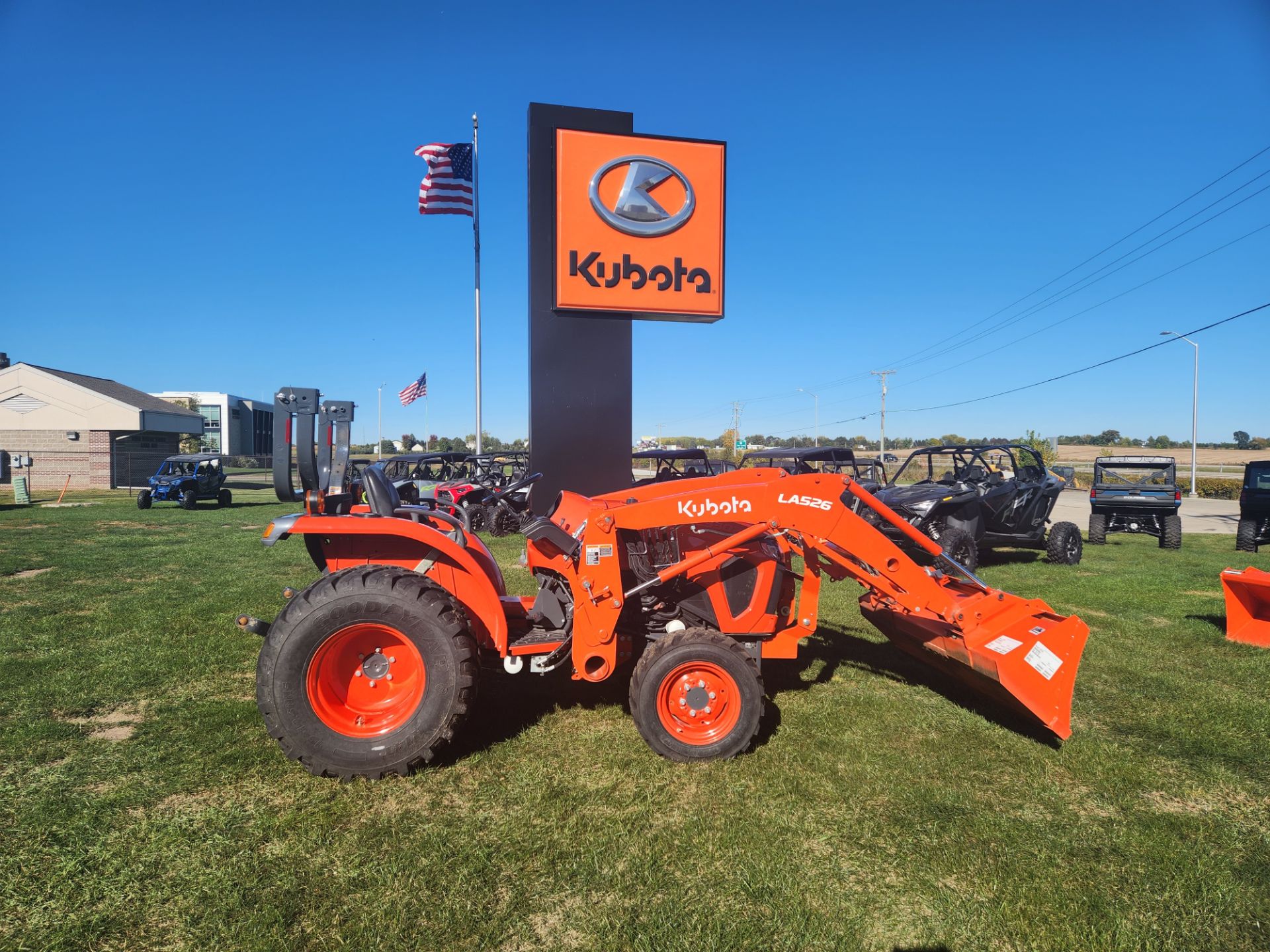 2022 Kubota L3302 HST 4WD in Beaver Dam, Wisconsin - Photo 1