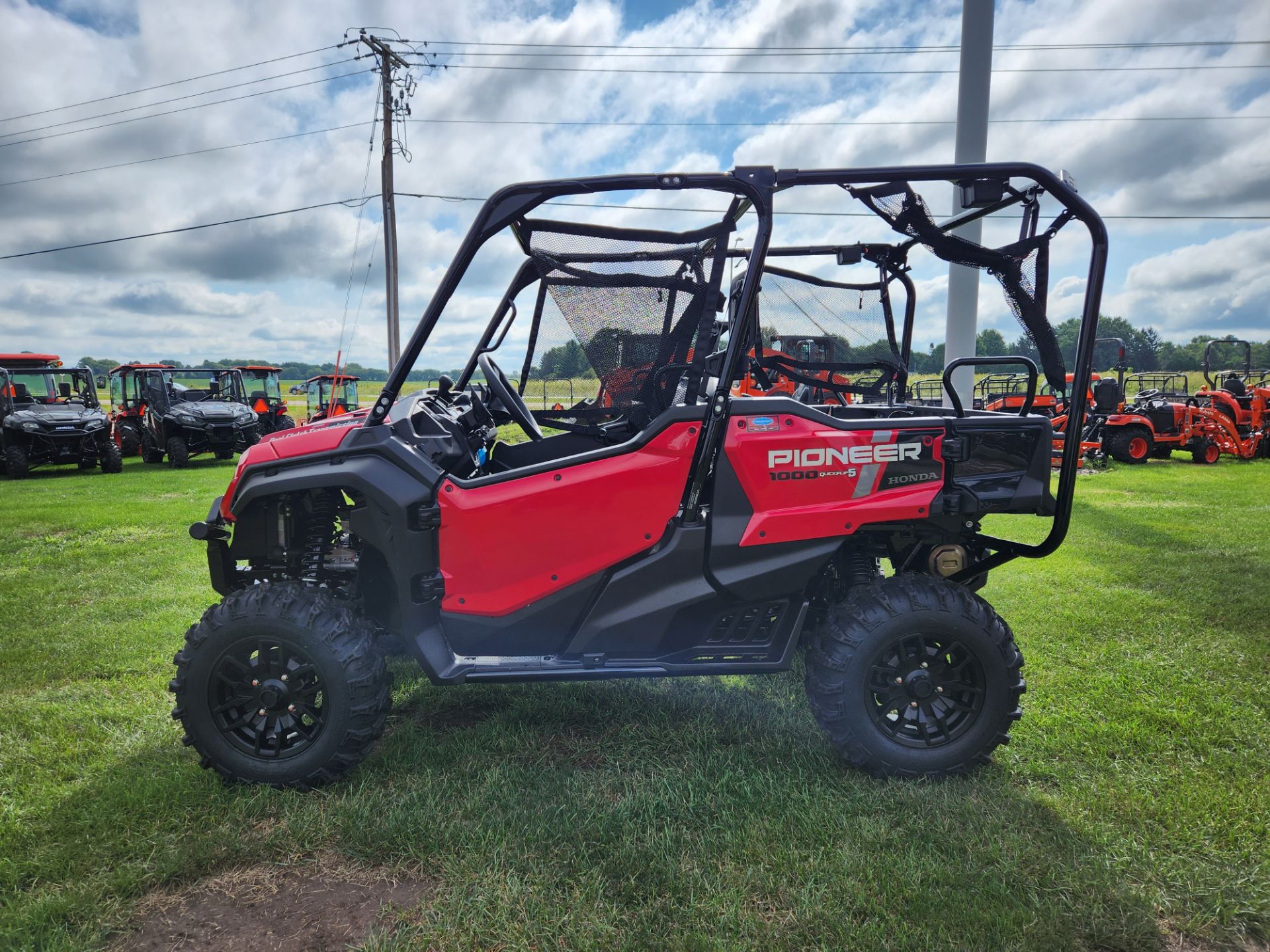 2024 Honda Pioneer 1000-5 Deluxe in Beaver Dam, Wisconsin - Photo 5