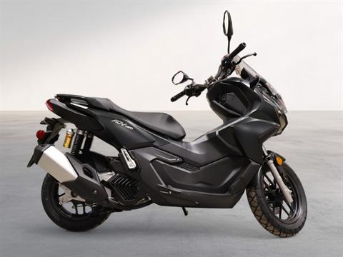 2025 Honda ADV160 in Beaver Dam, Wisconsin - Photo 2