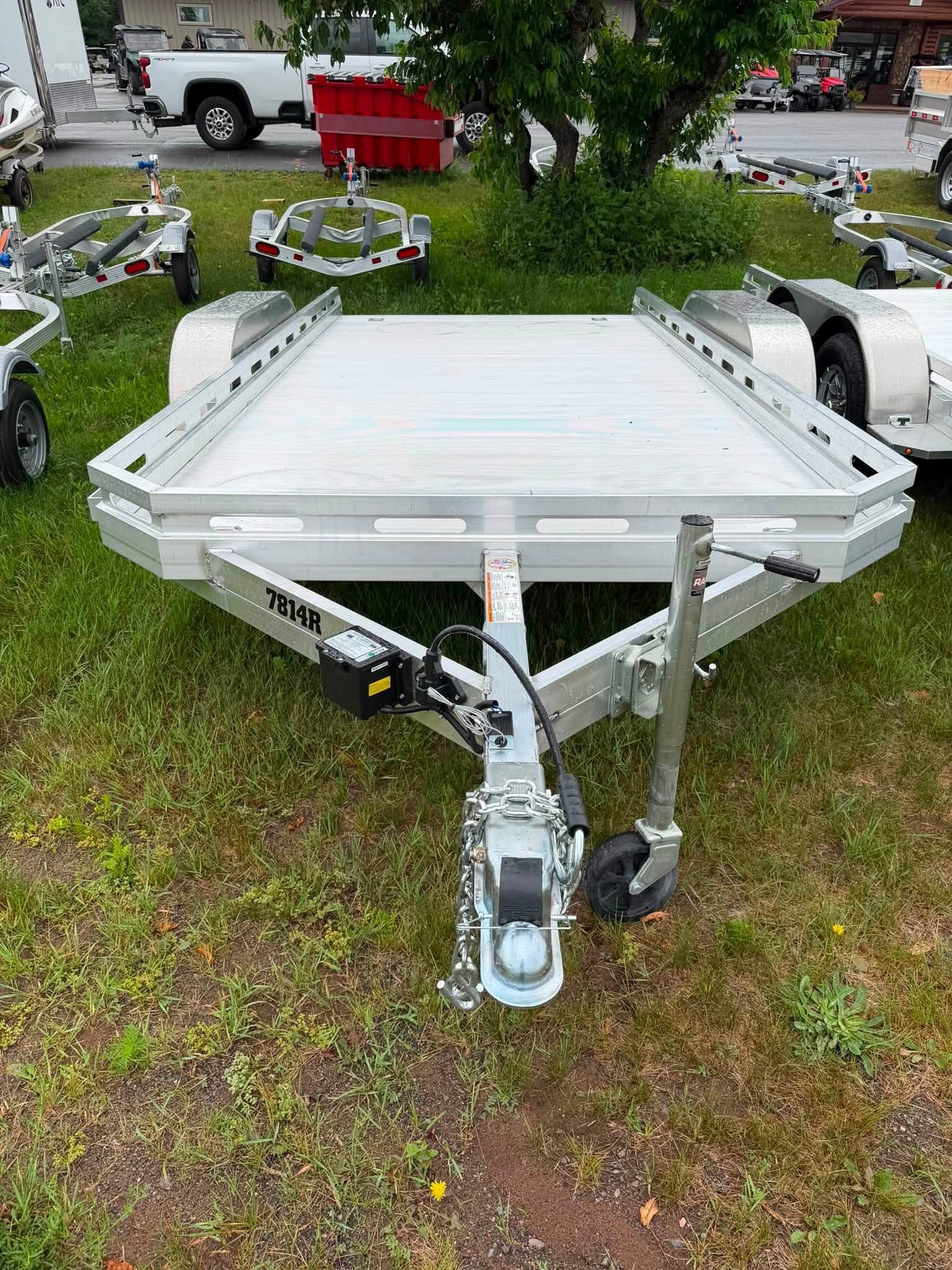 2027 Aluma 7814R