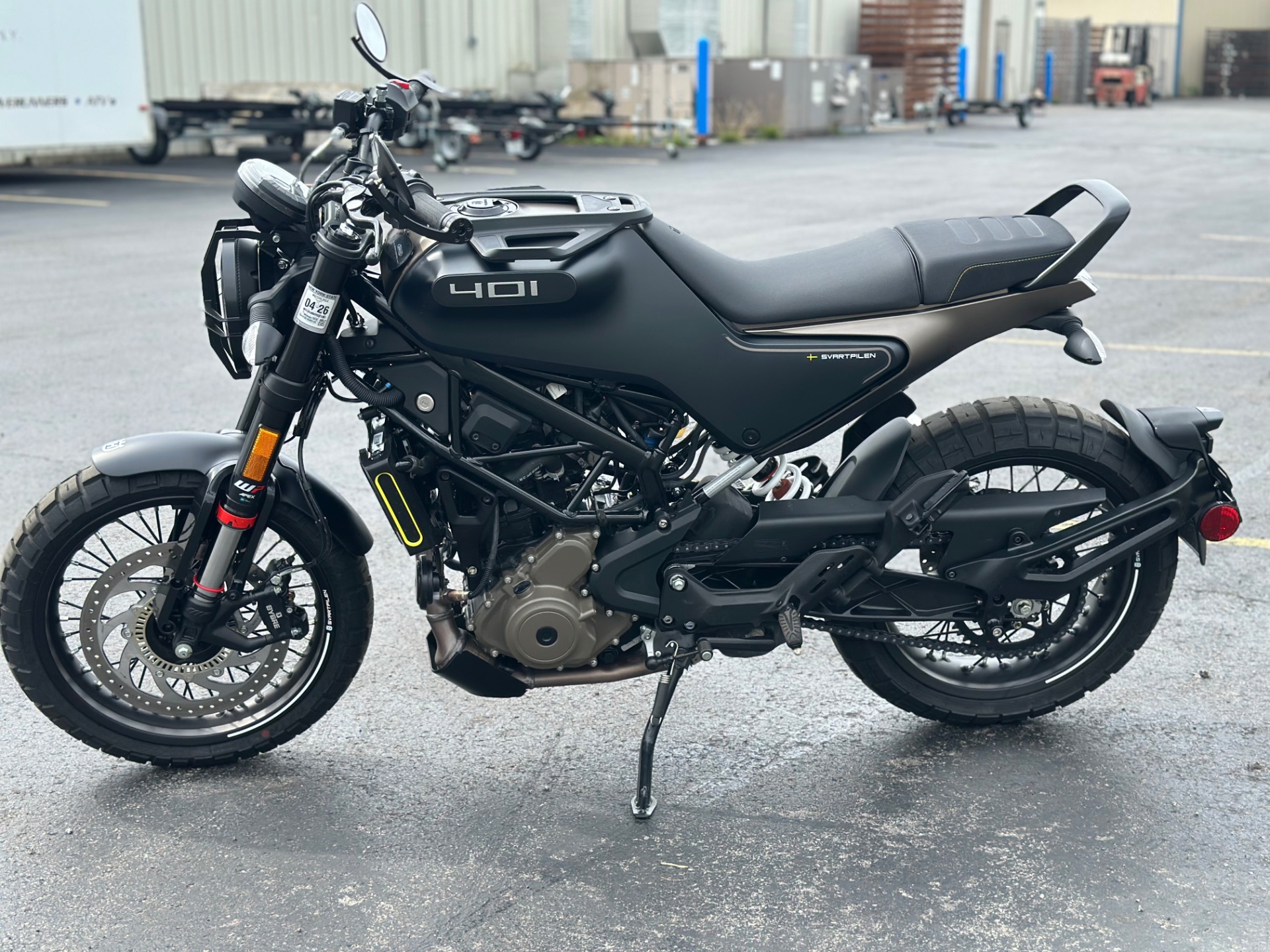 SVARTPILEN 401 2023年モデル 2023 Husqvarna® Svartpilen 401 | Crossroad Powersports