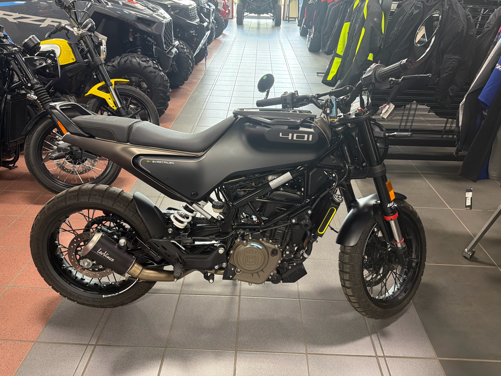 2023 Husqvarna Svartpilen 401 2
