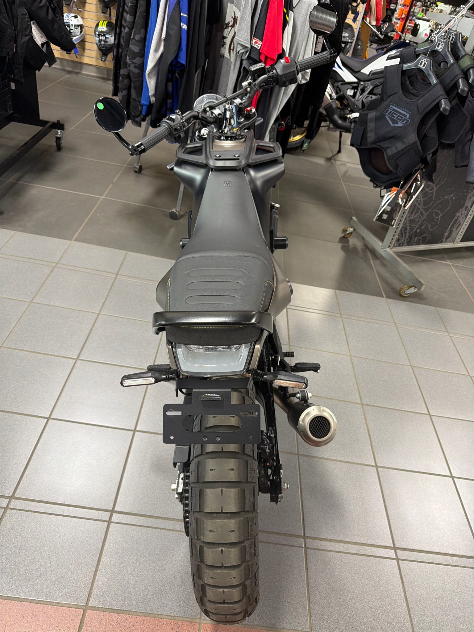 2023 Husqvarna Svartpilen 401 4