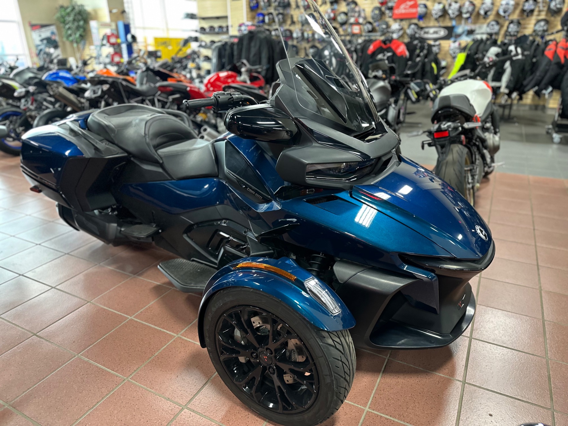 Used 2023 Can-Am Spyder RT Limited, North Tonawanda NY Specs
