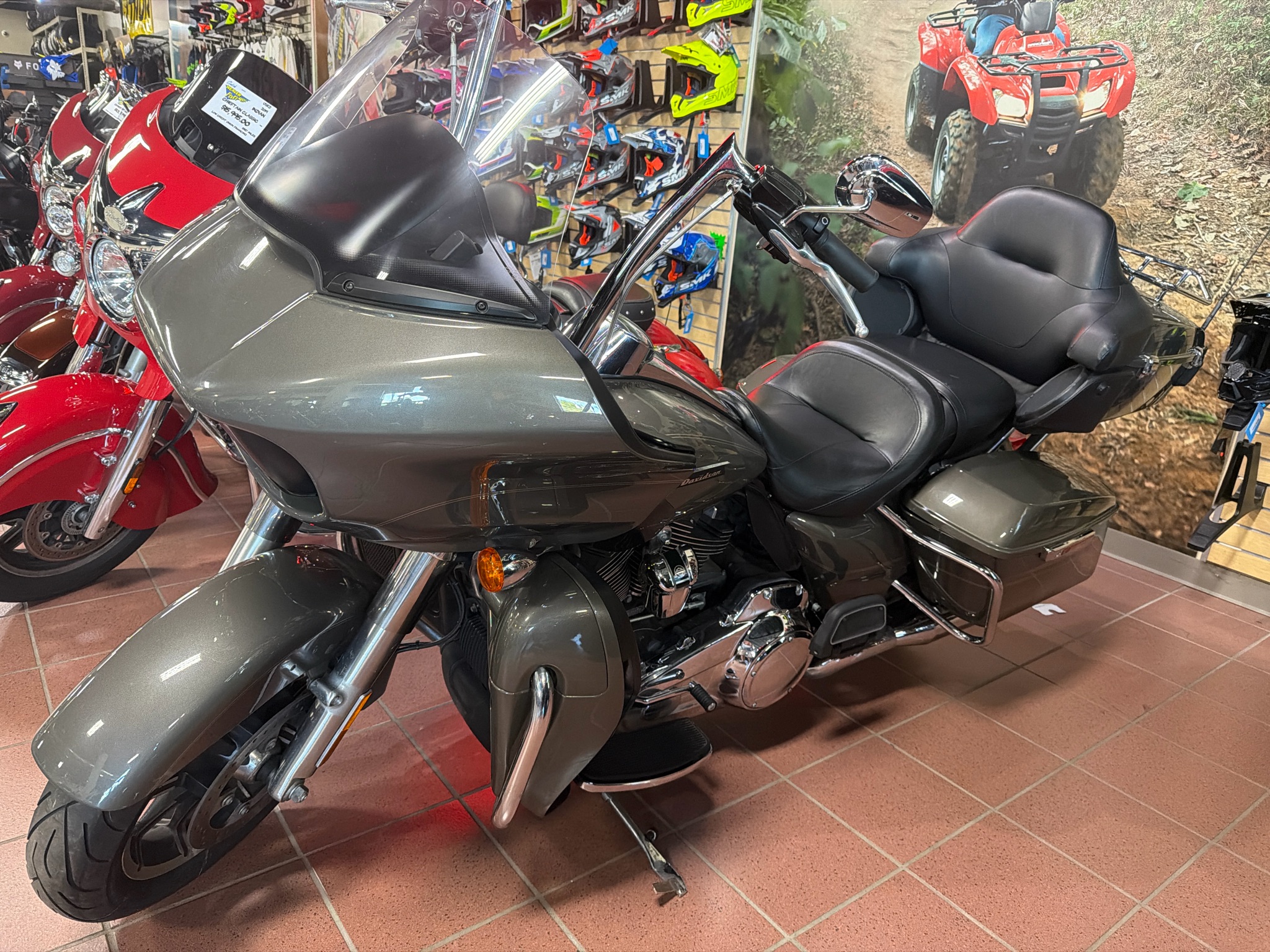 2018 Harley-Davidson Road Glide® Ultra 2