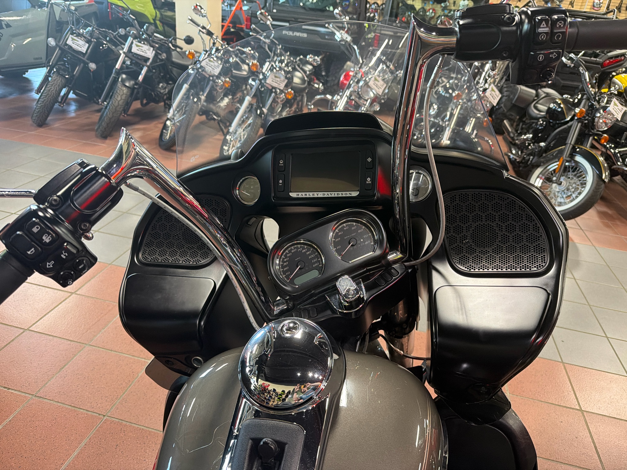 2018 Harley-Davidson Road Glide® Ultra 7