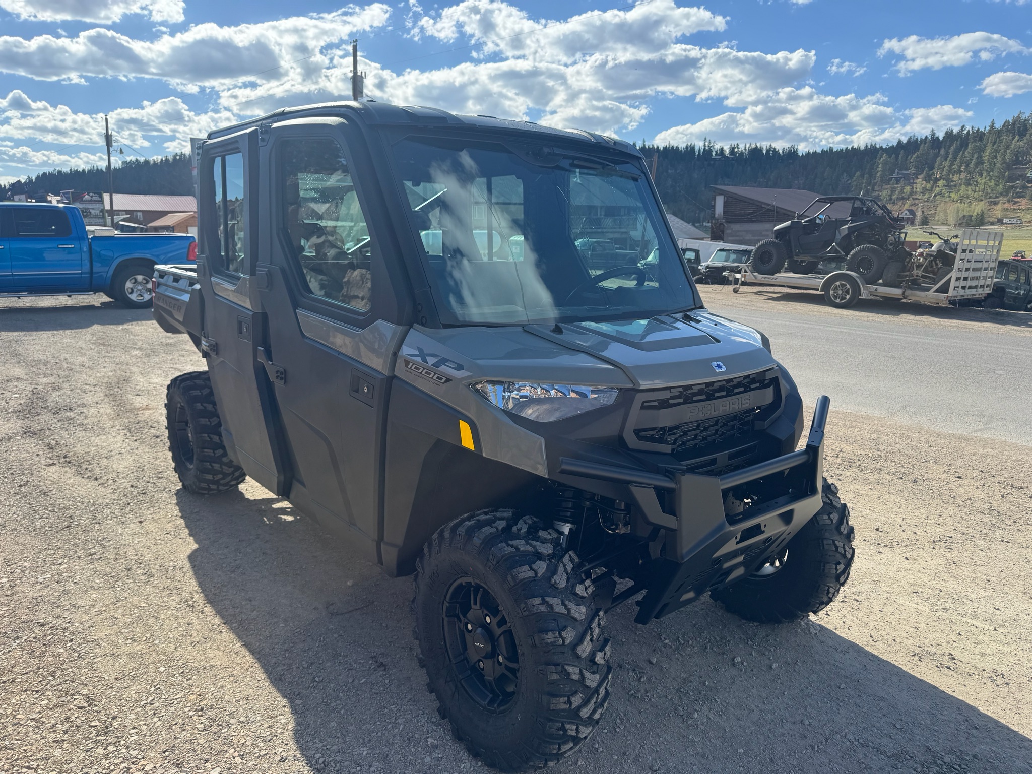 2027 Polaris Ranger Crew XP 1000 Cab 4