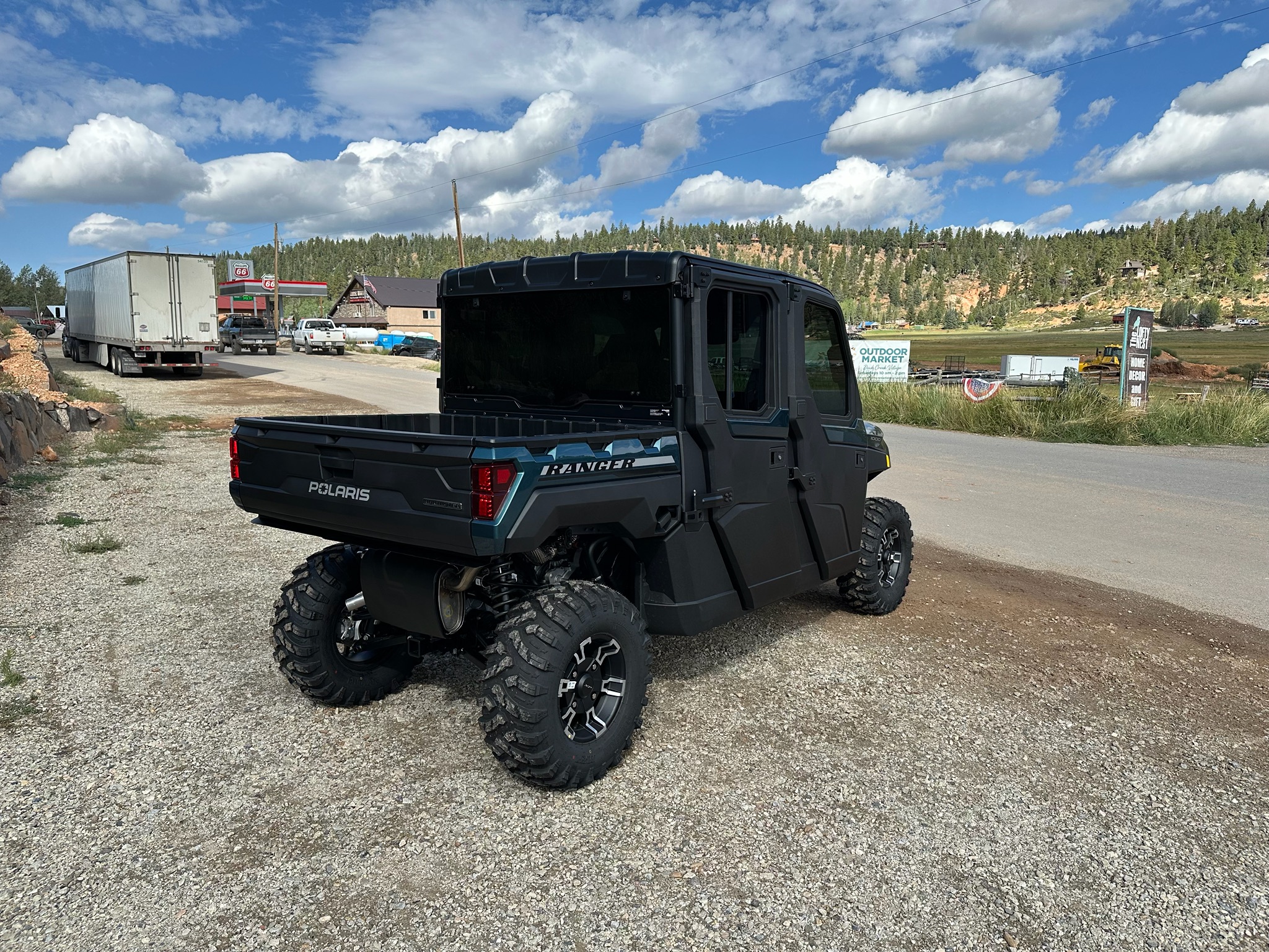 2027 Polaris Ranger Crew XP 1000 NorthStar Ultimate 2