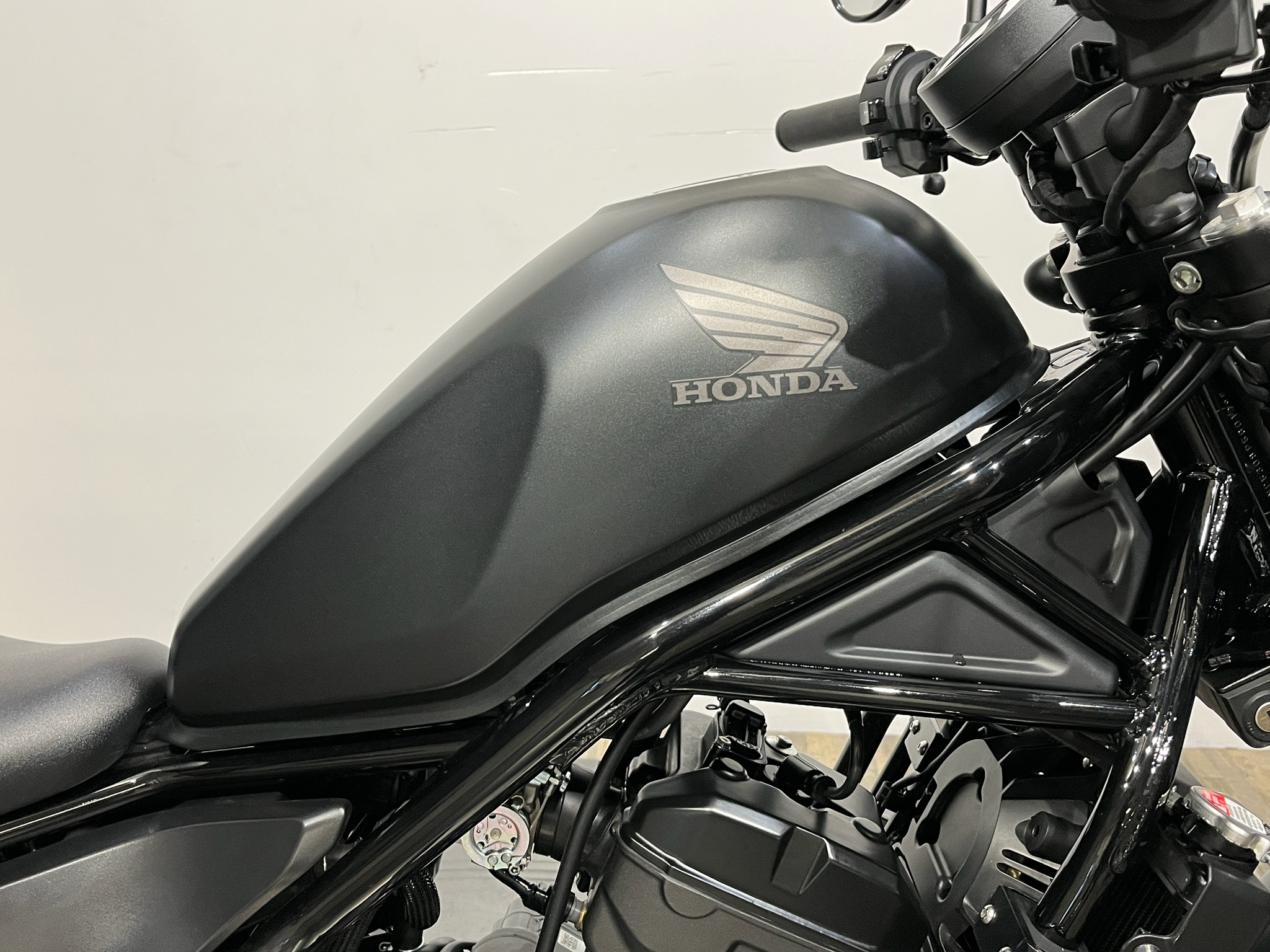 2023 Honda Rebel 300 6