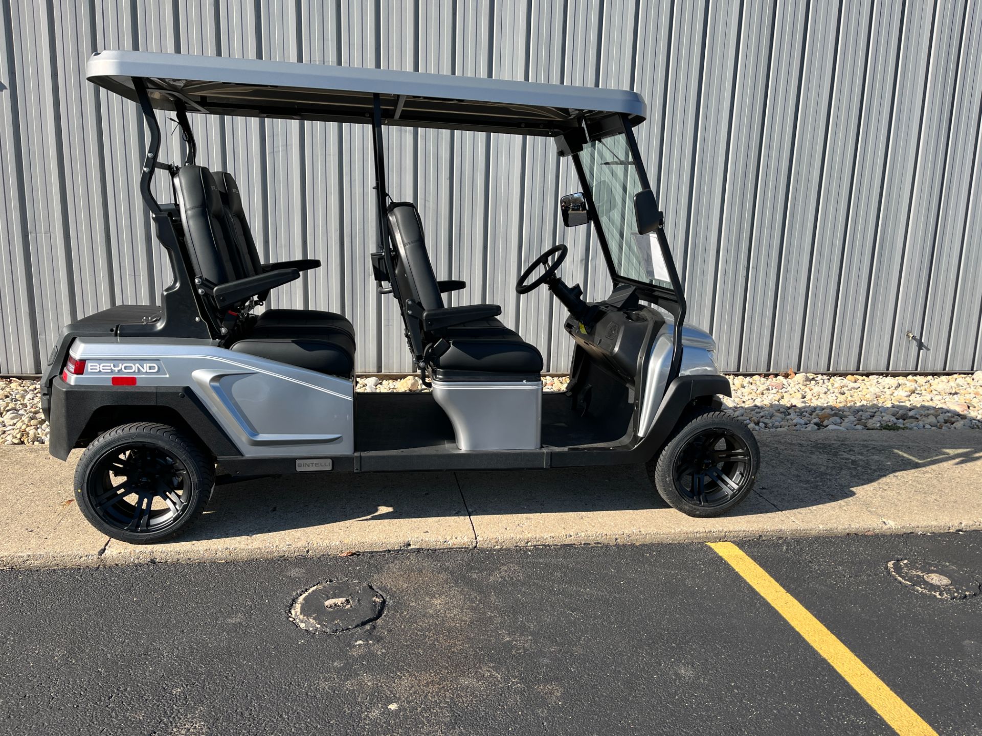2026 Bintelli Beyond 4 Seater Forward Facing, Wauconda IL | New