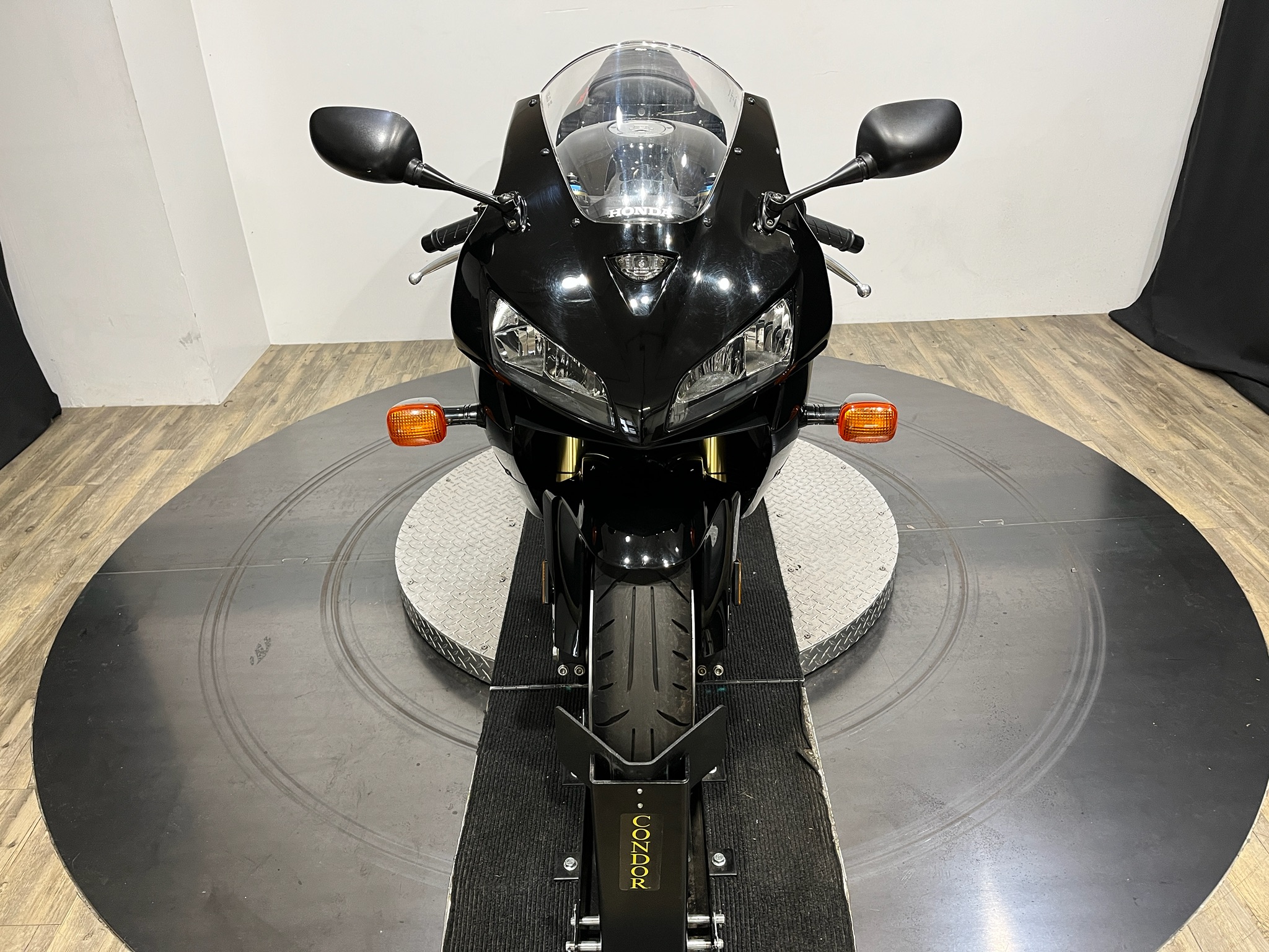 2005 Honda CBR®600RR 12