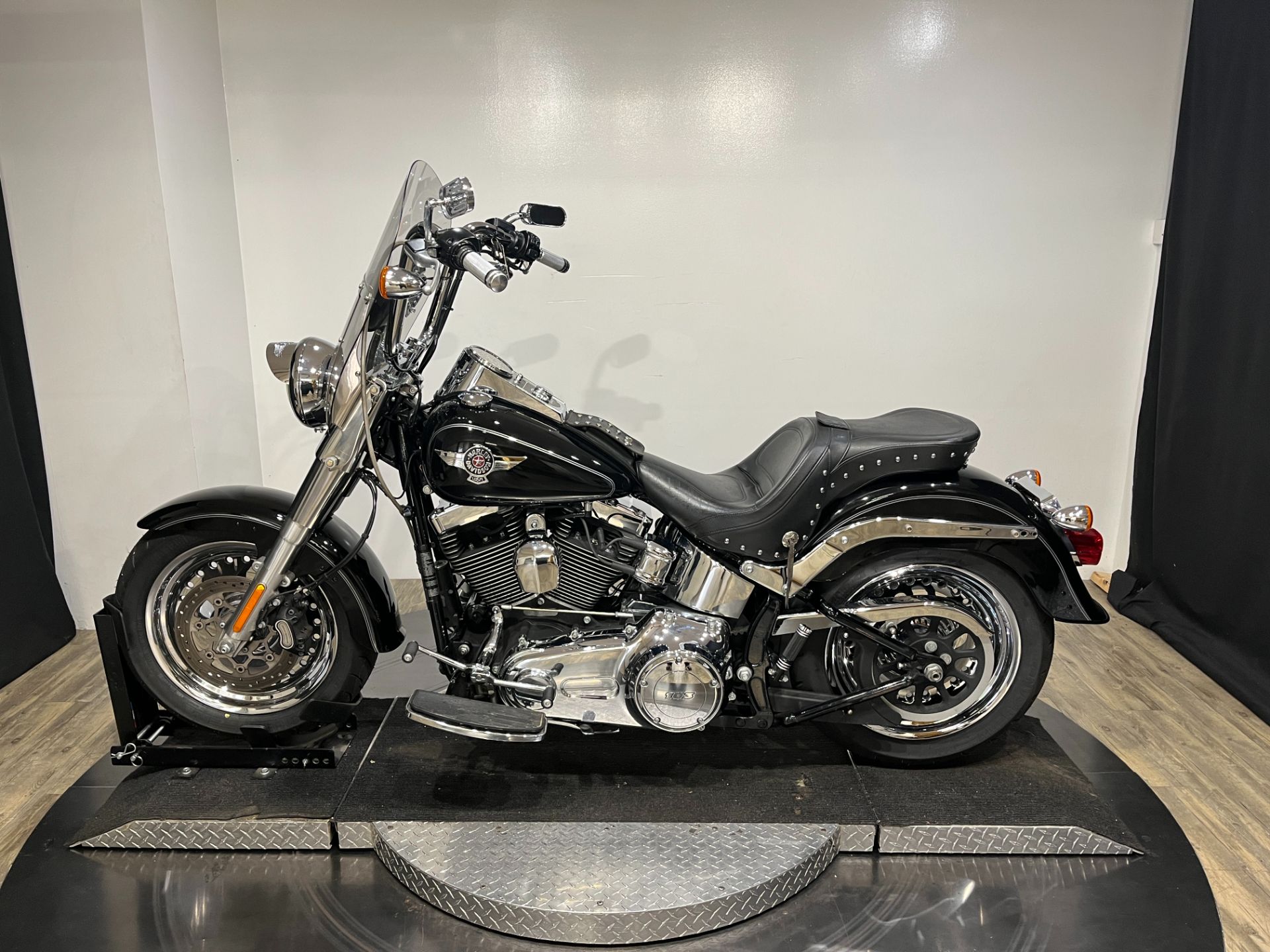 2015 Harley-Davidson Fat Boy® 10