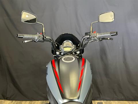 英語版 Volcanic Amazon.com: Volcanoes! Mountains of Fire (Step