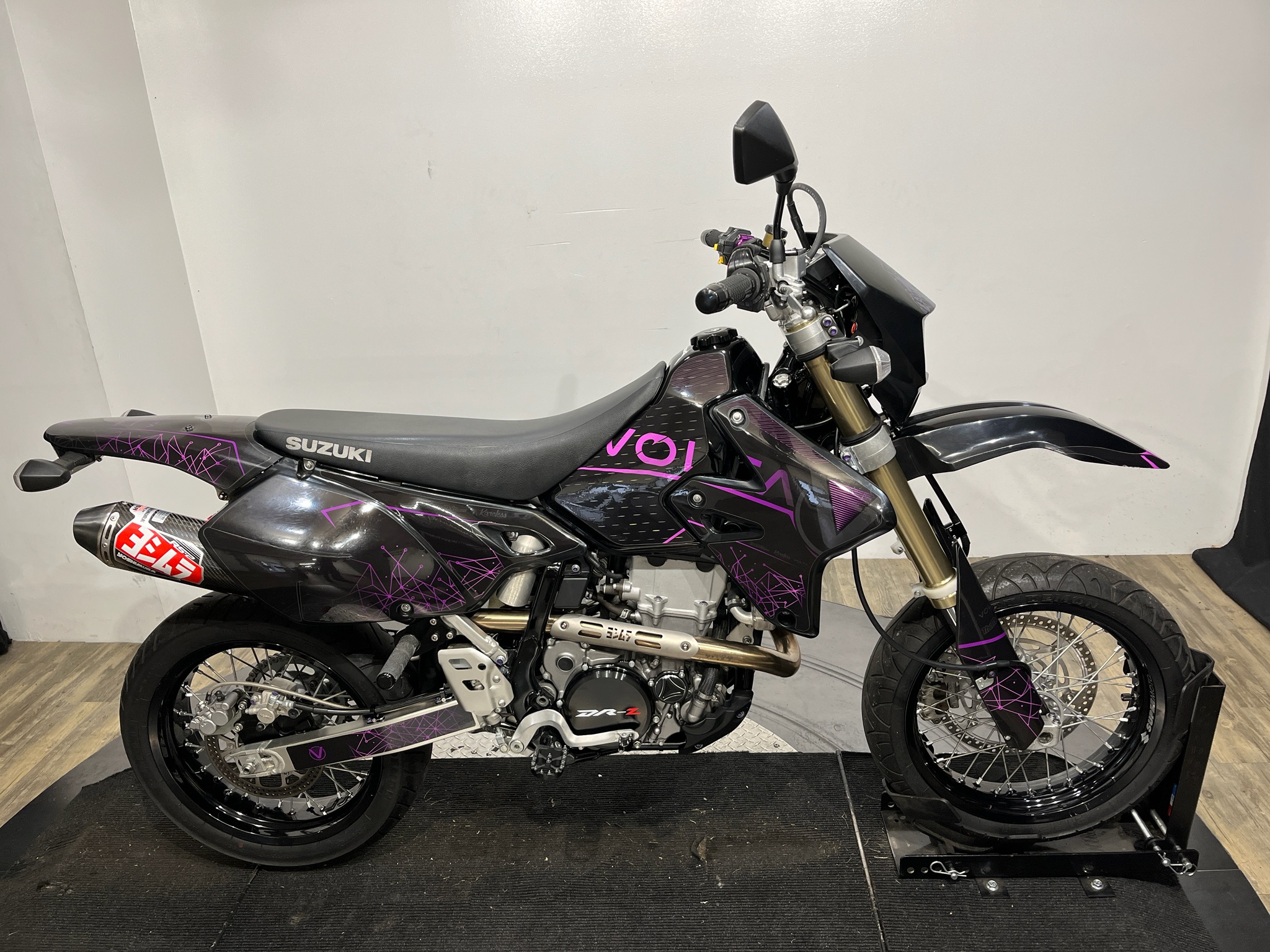 2018 Suzuki DR-Z400SM 1