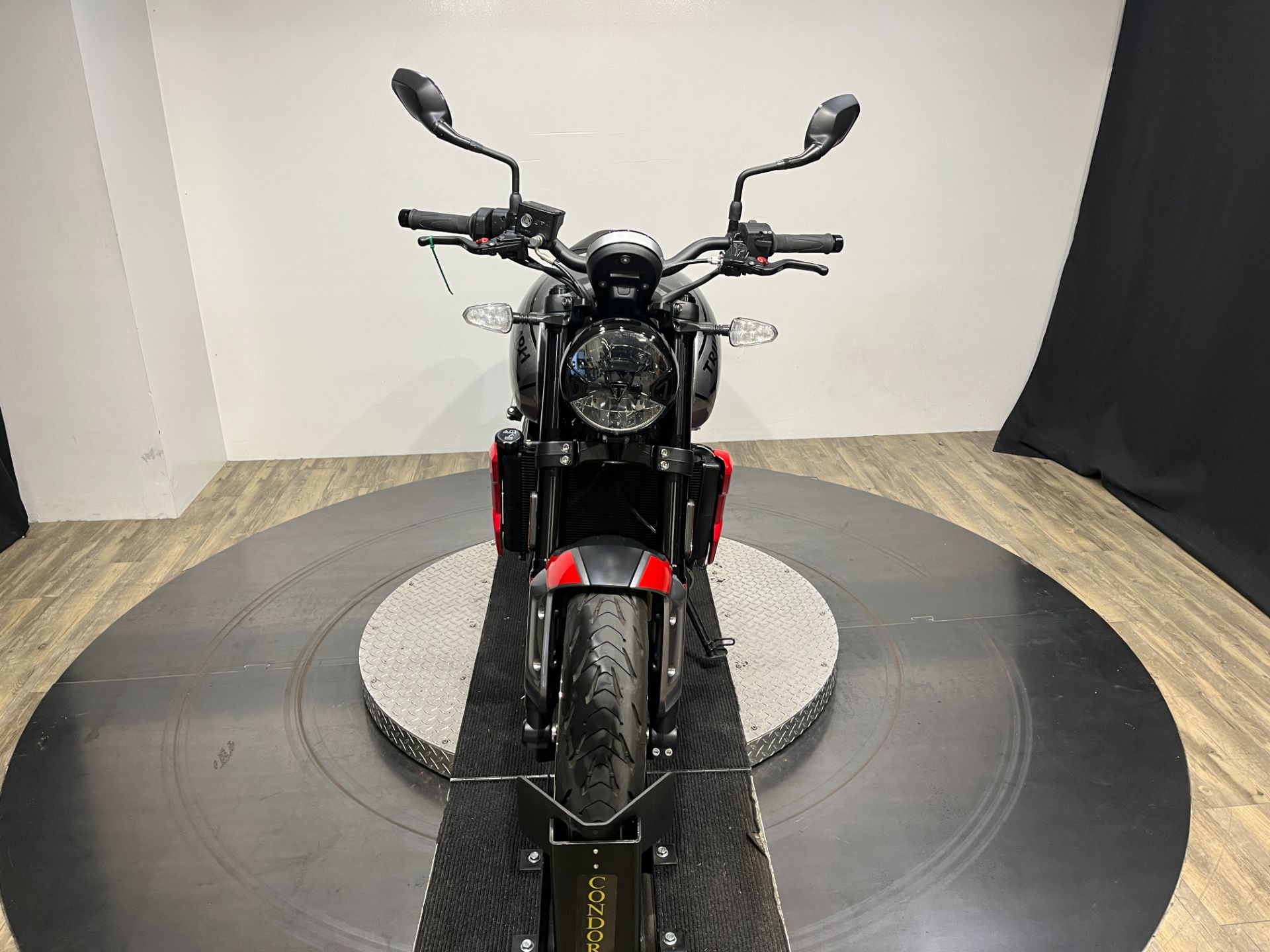 2023 Triumph Trident 660 6