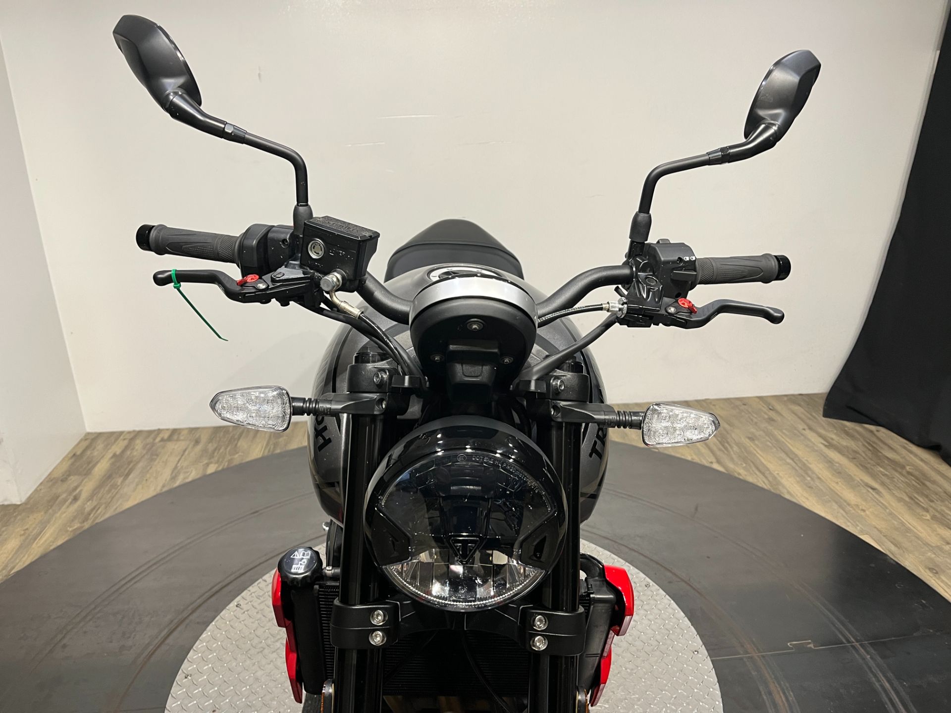 2023 Triumph Trident 660 8