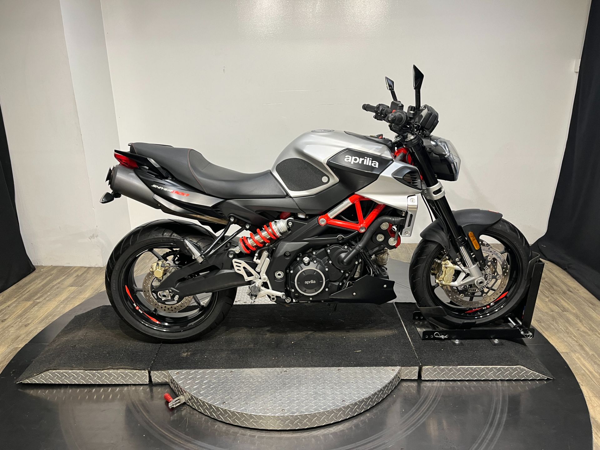 2018 Aprilia Shiver 900, Wauconda IL | Certified Pre-Owned