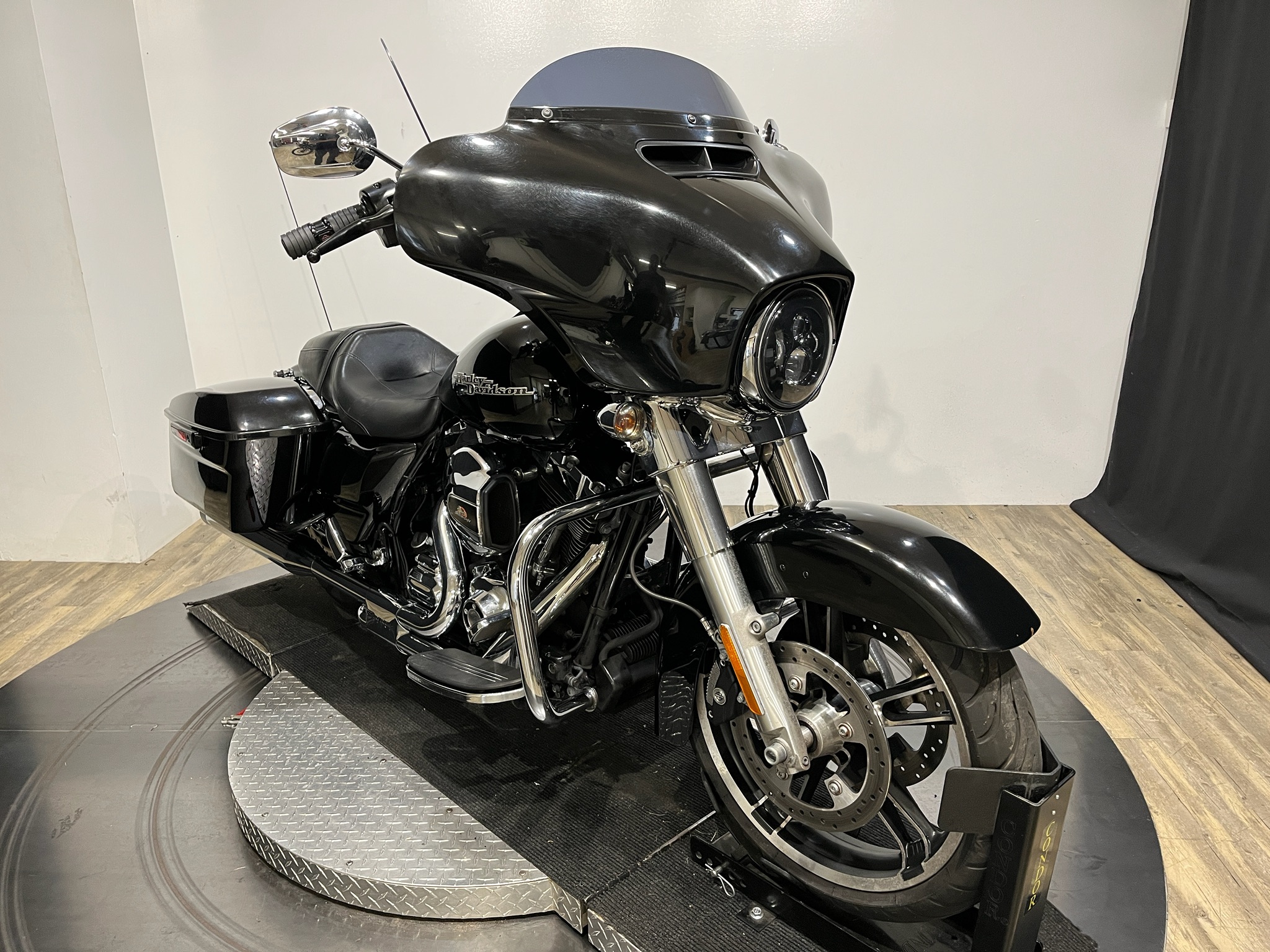 2014 Harley-Davidson Street Glide® 9