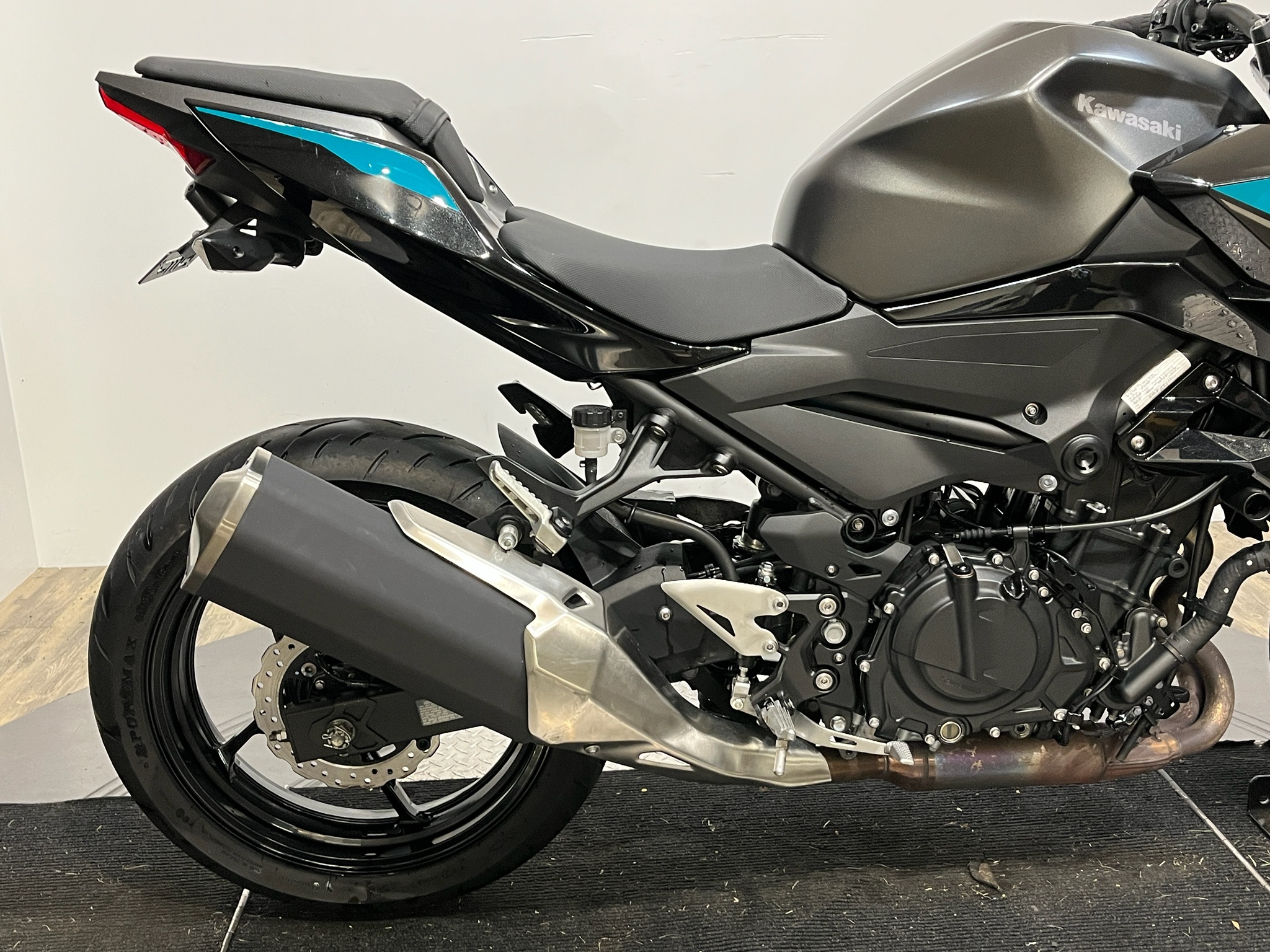 2023 Kawasaki Z400 ABS 10