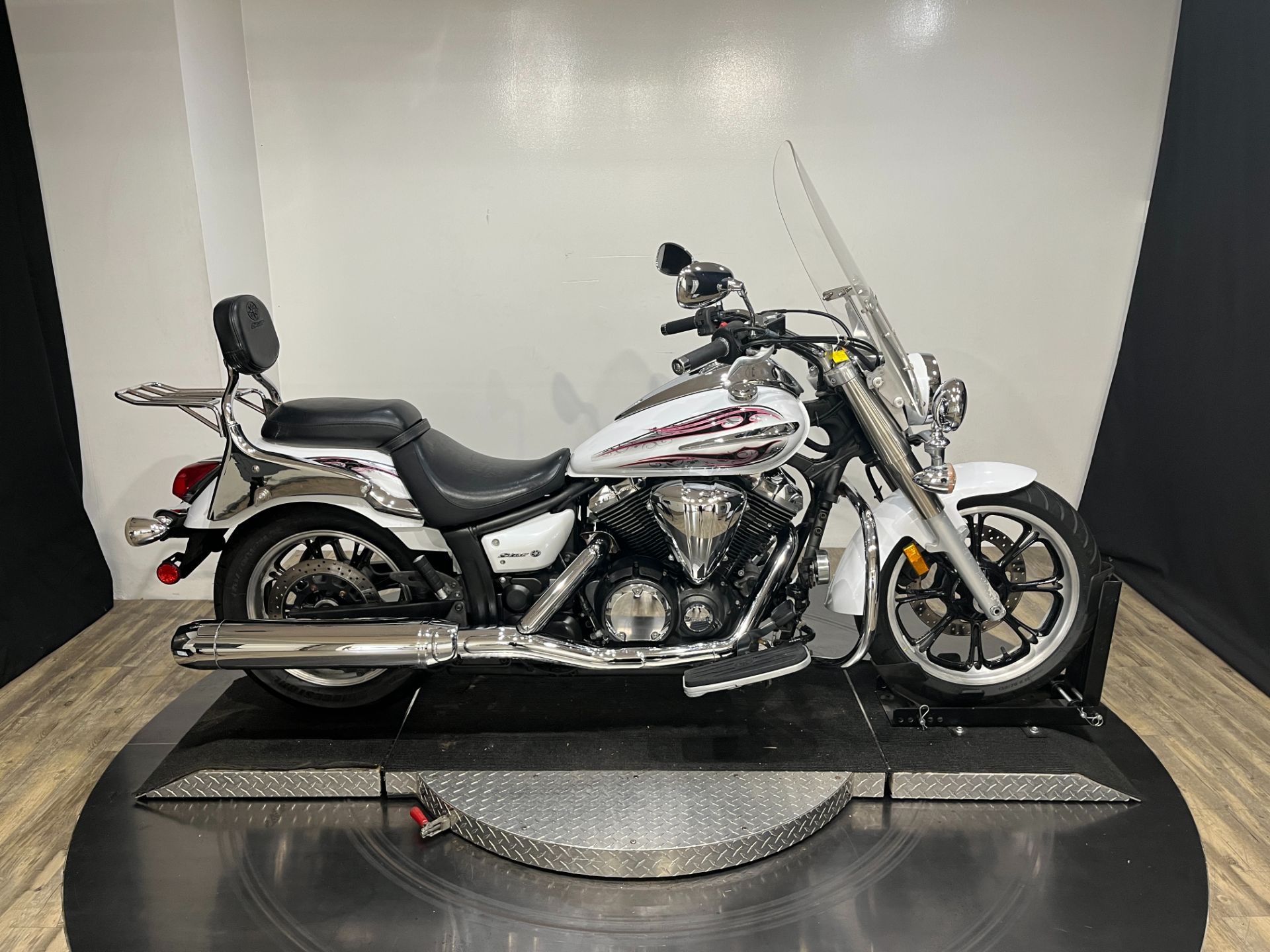 2010 Yamaha V photo 6